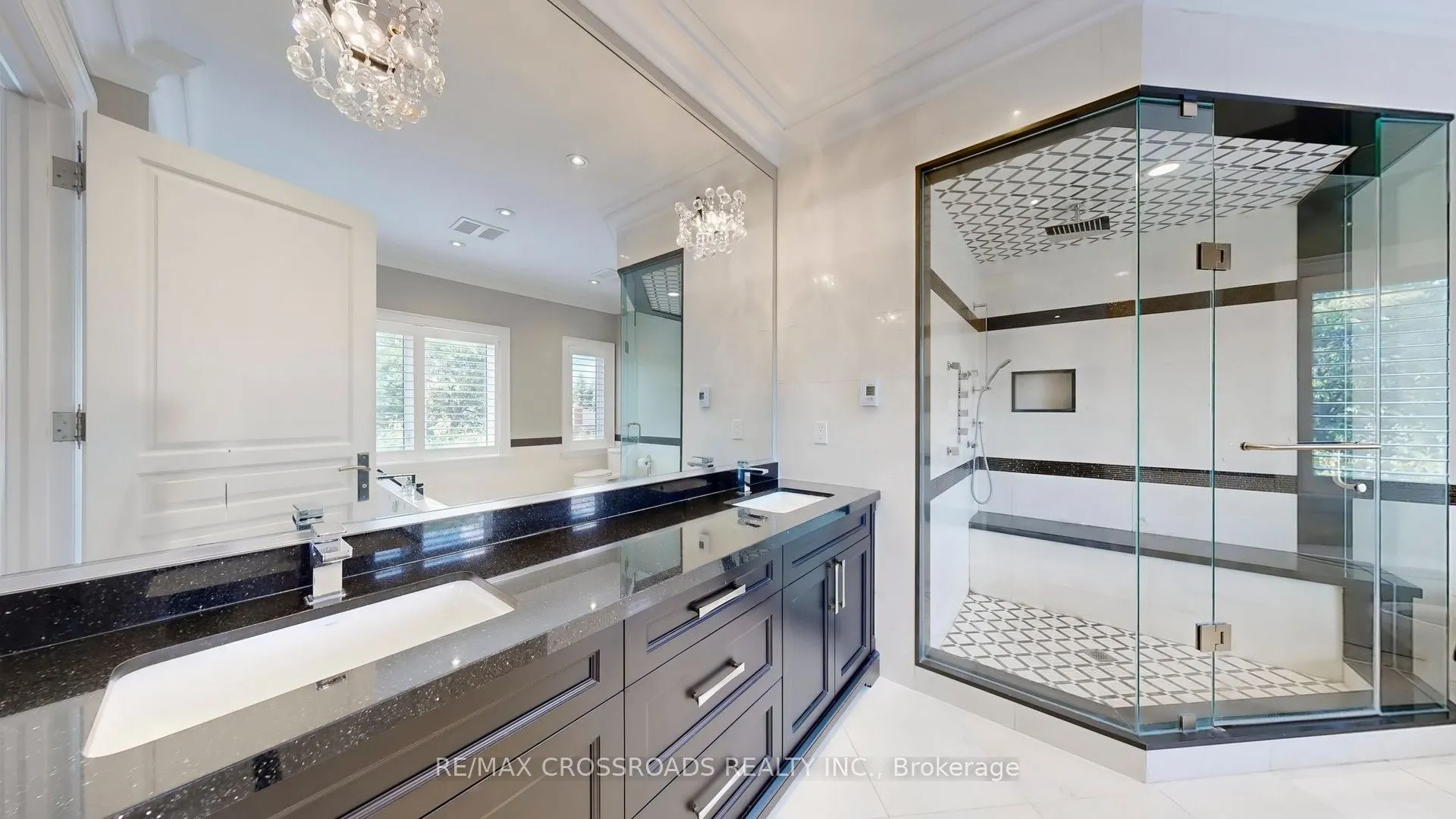 635 Elgin Mills Road W