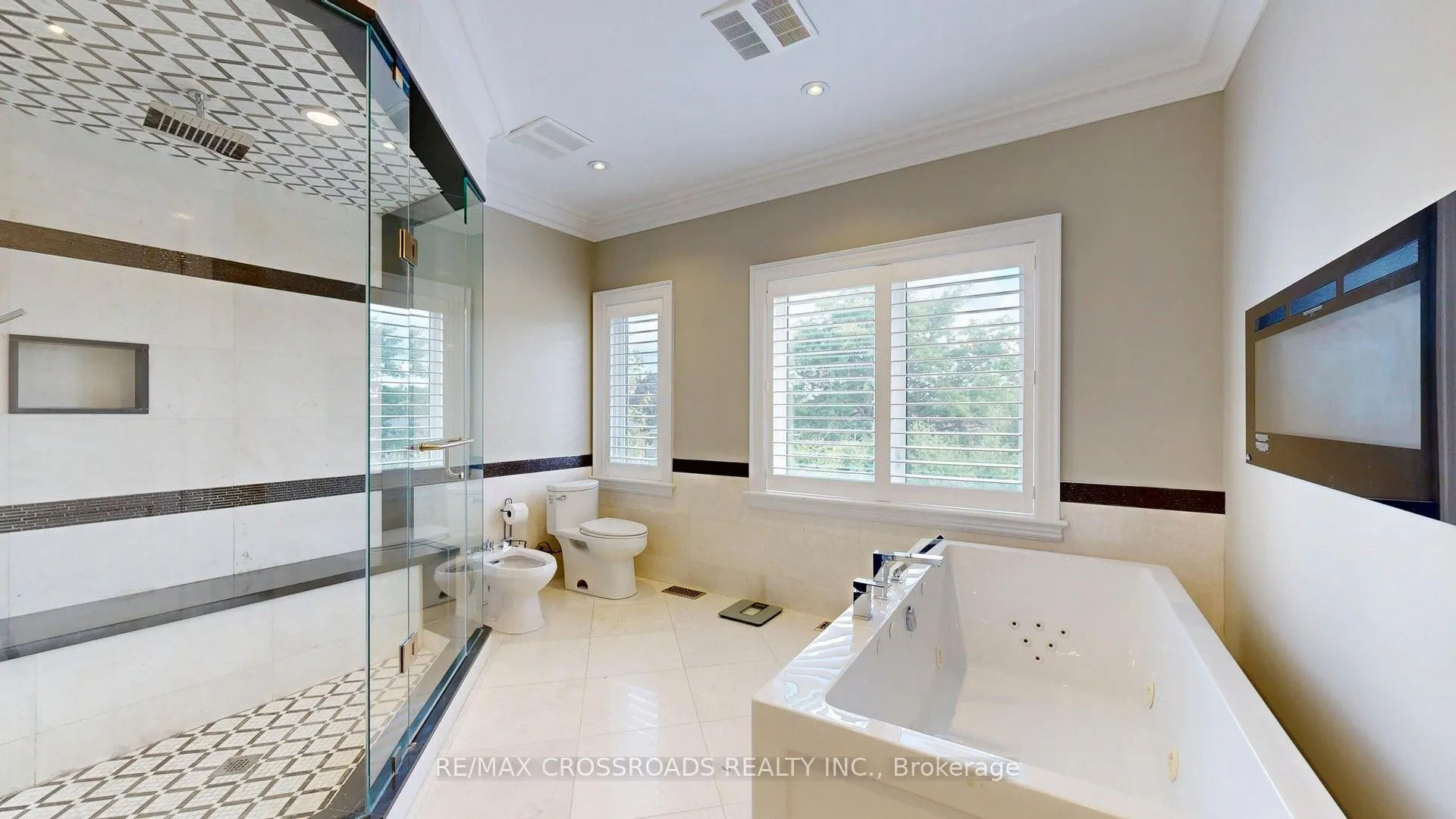 635 Elgin Mills Road W