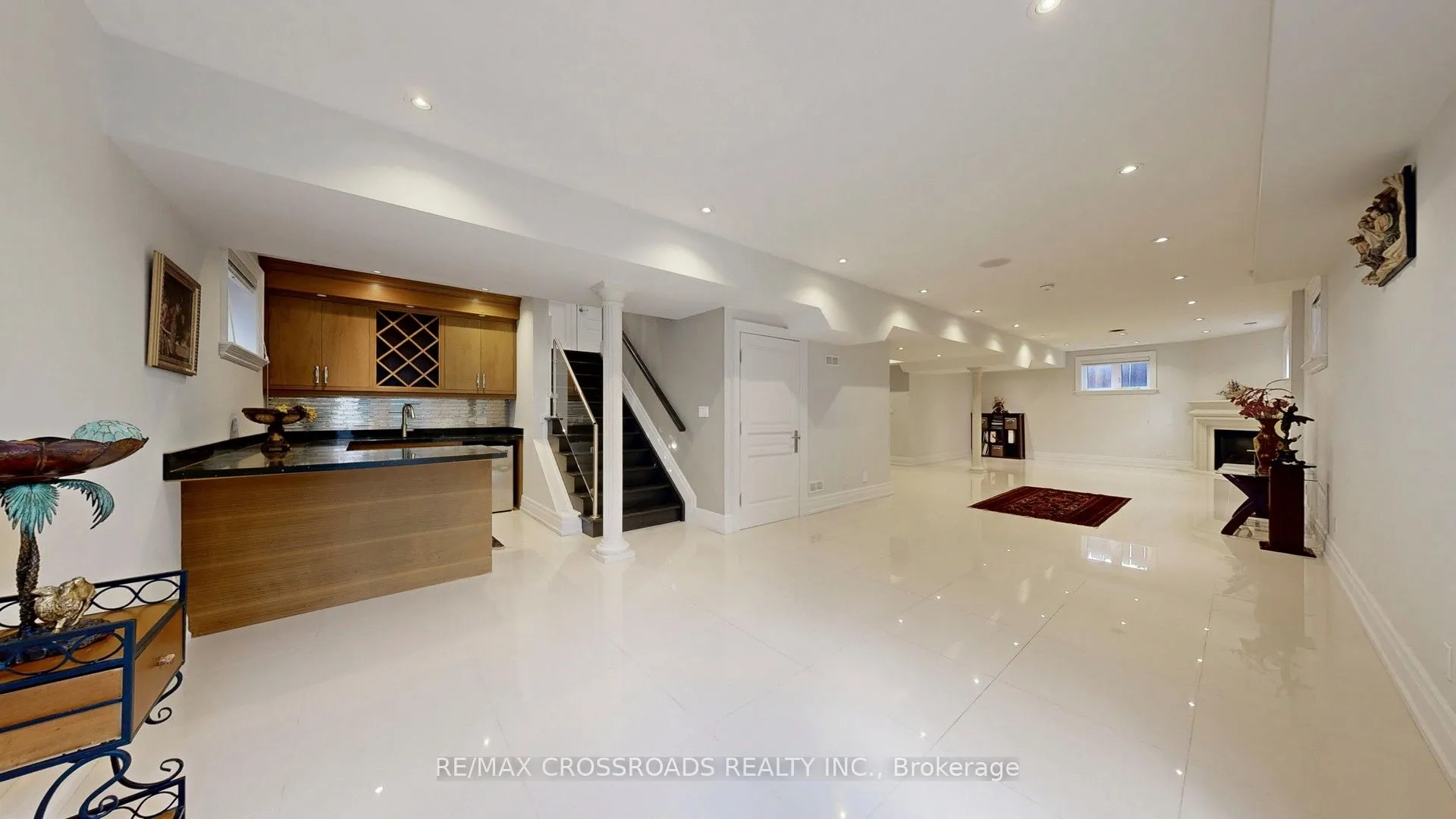 635 Elgin Mills Road W
