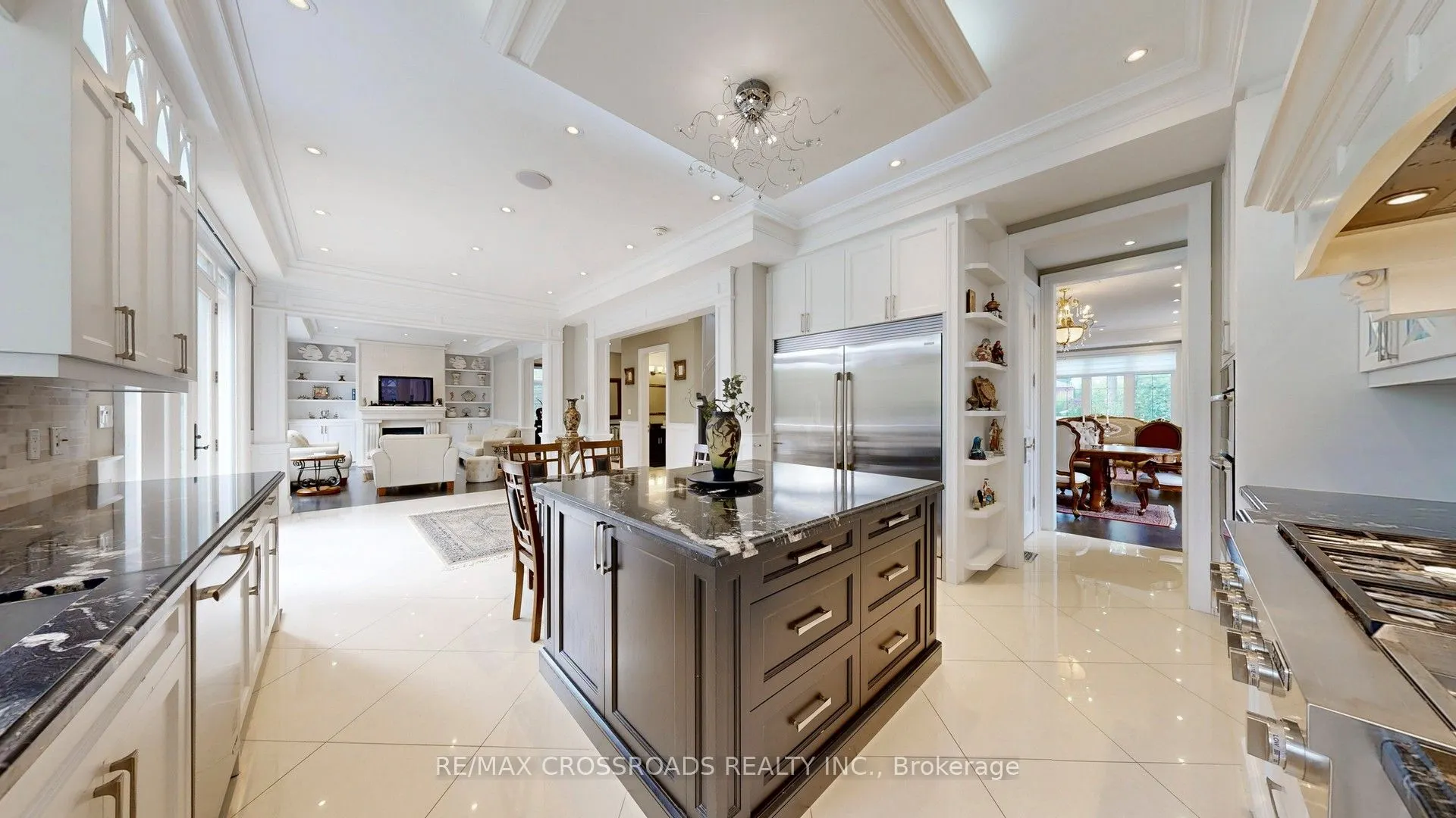 635 Elgin Mills Road W