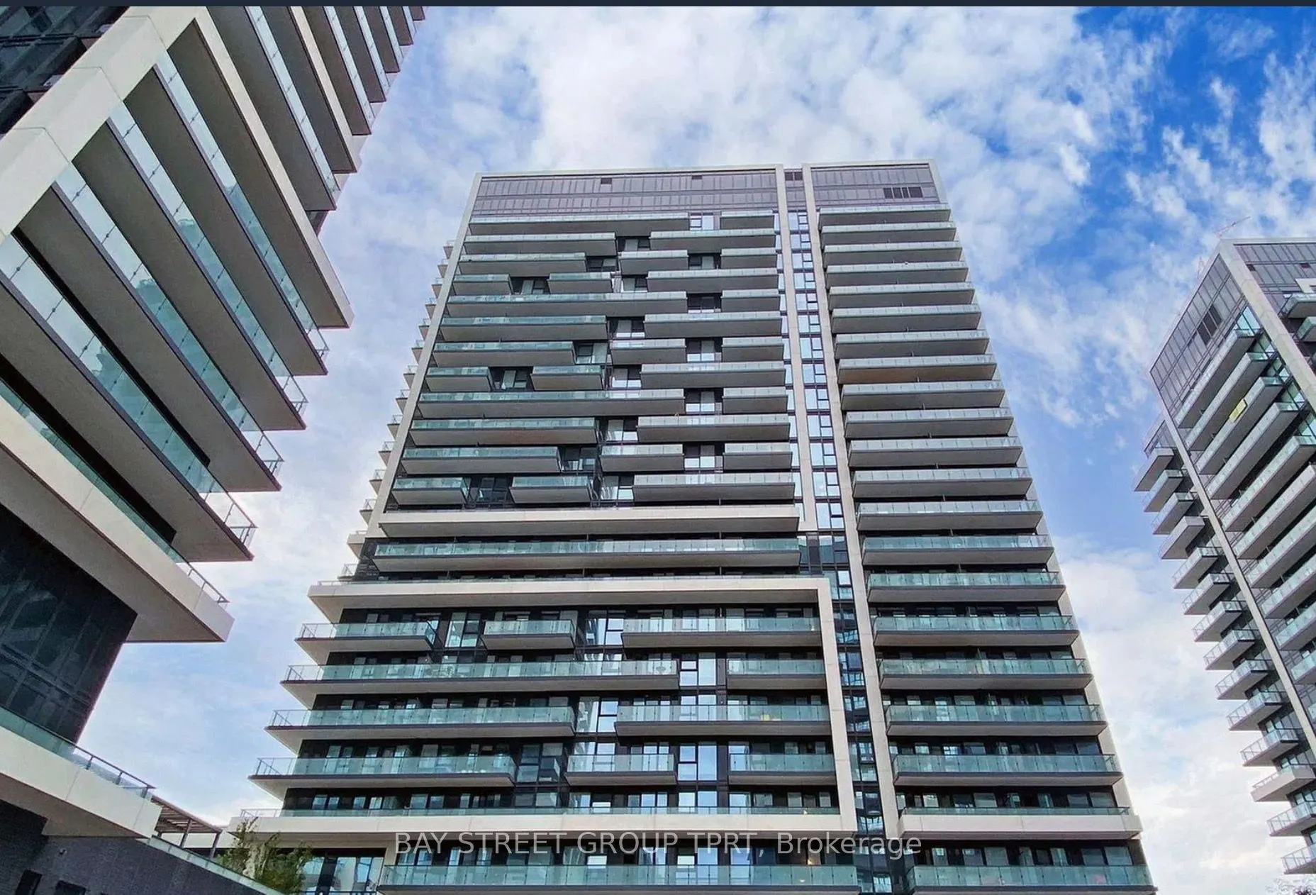 95 Oneida Crescent N, #2009