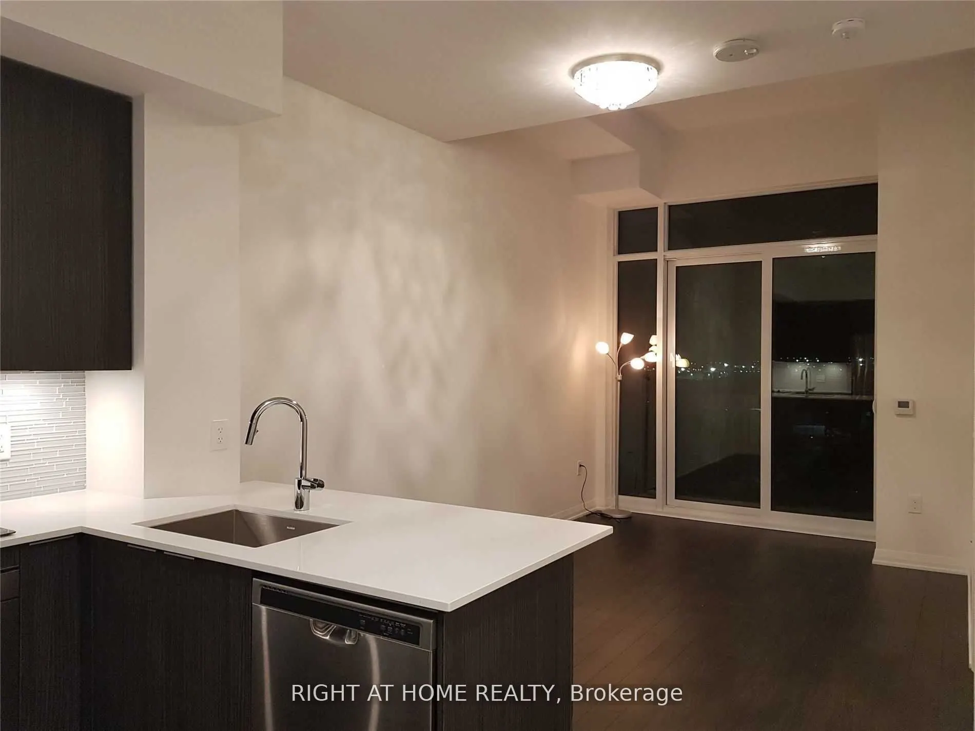 99 Eagle Rock Way, #1003