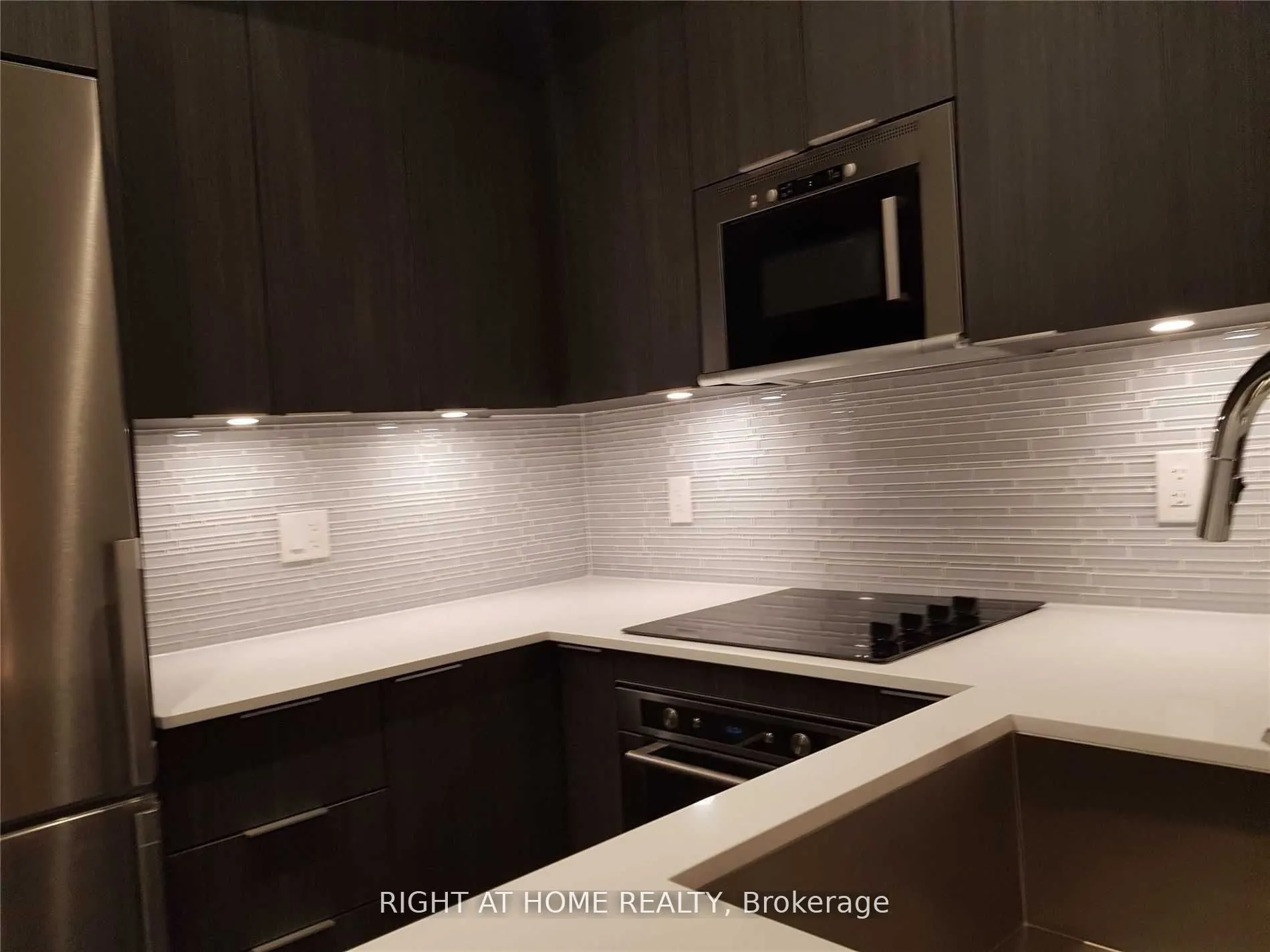 99 Eagle Rock Way, #1003