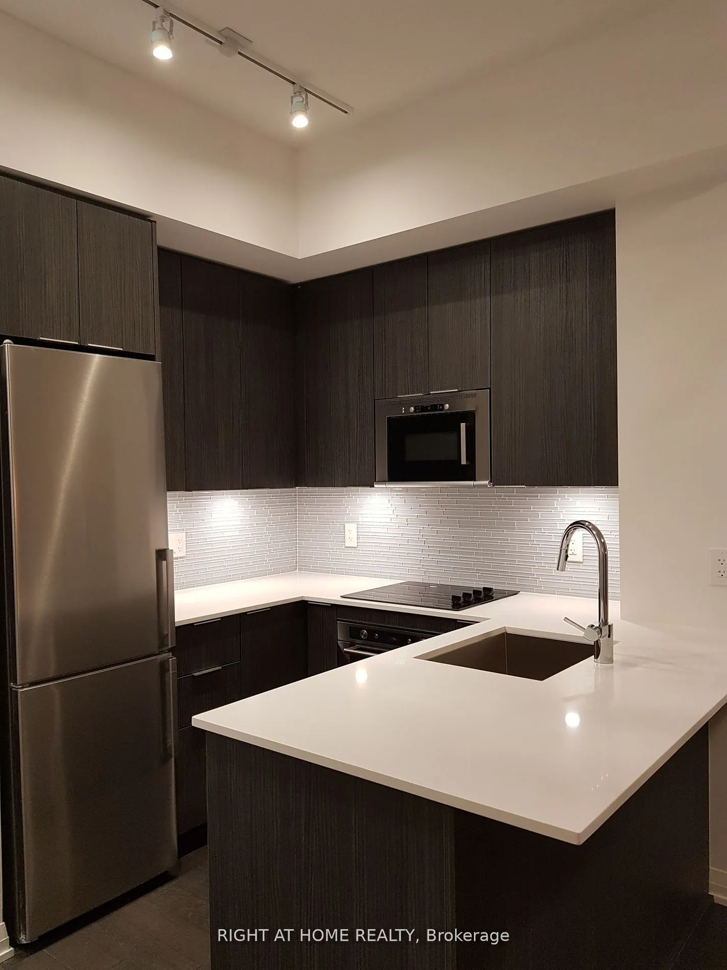 99 Eagle Rock Way, #1003