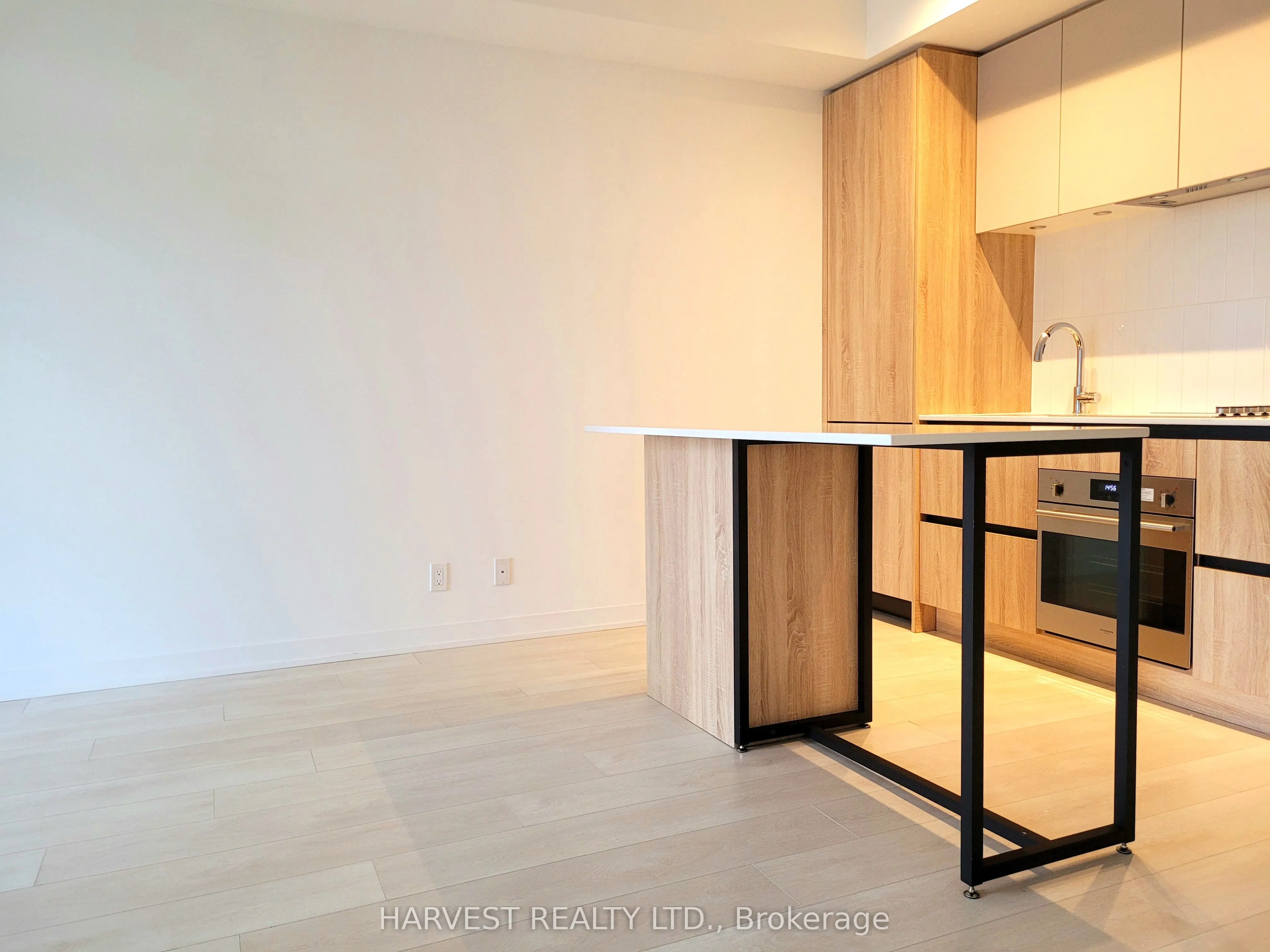 7950 Bathurst Street, #424