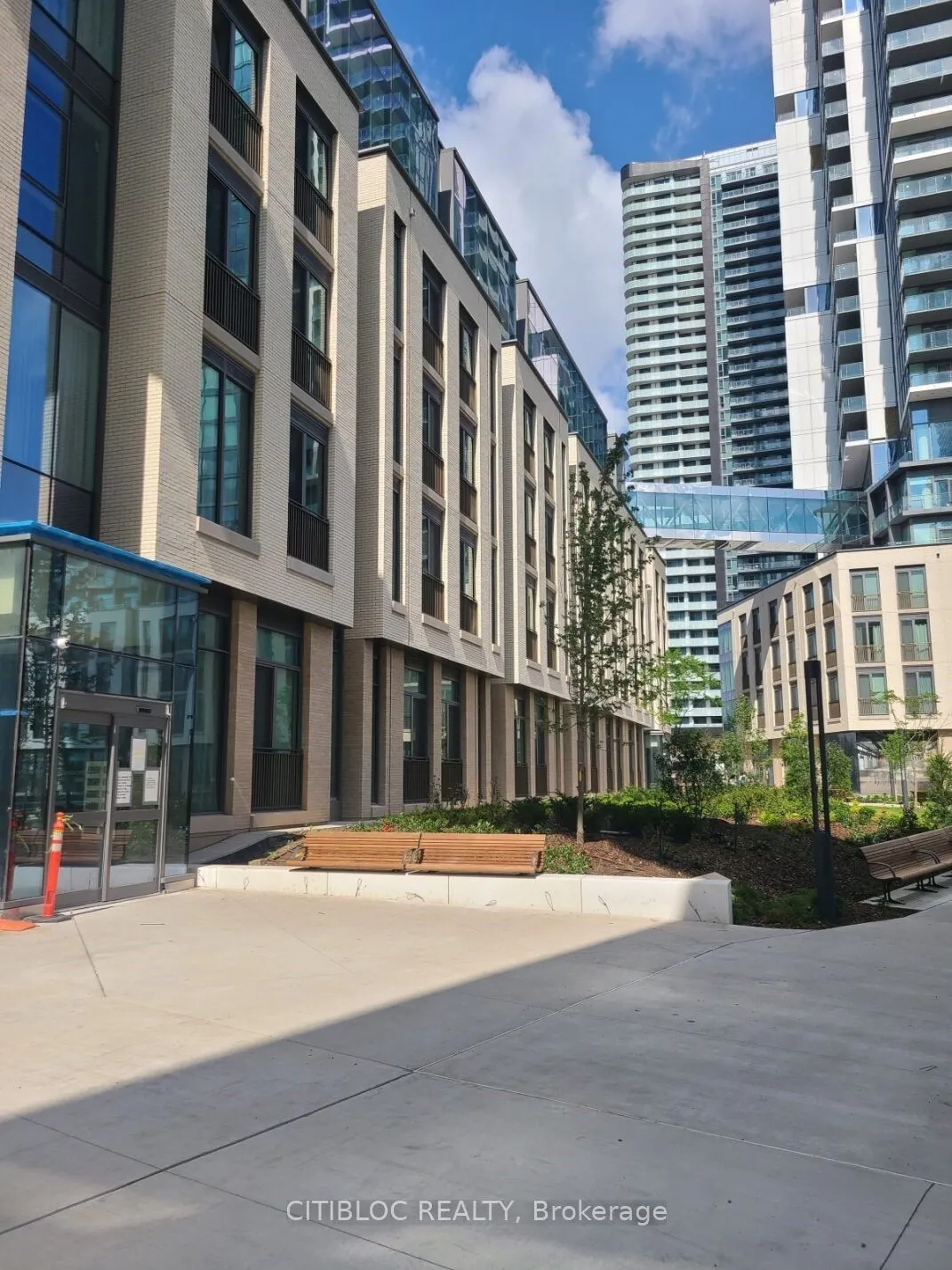 1000 Portage Parkway, #5009
