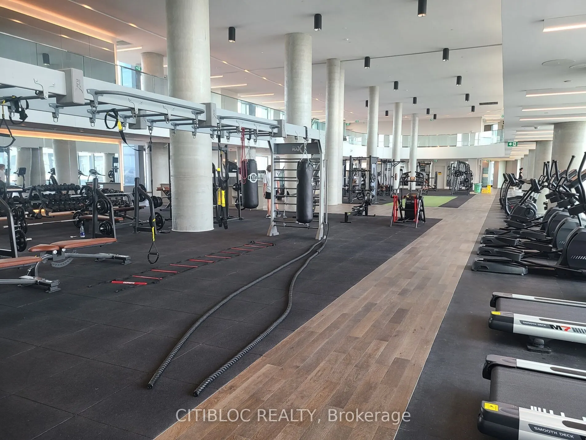 1000 Portage Parkway, #5009
