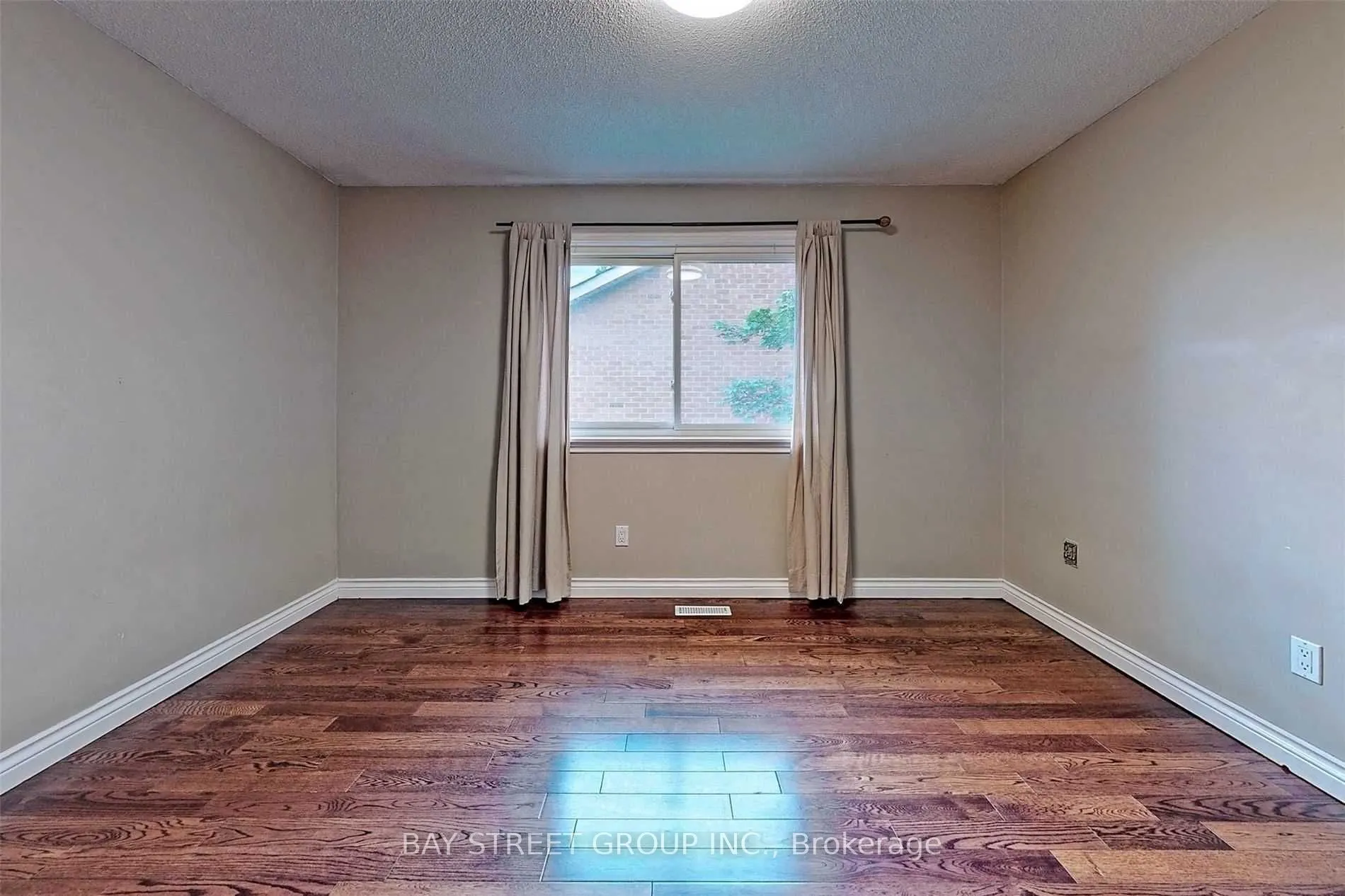 33 Normandale Road