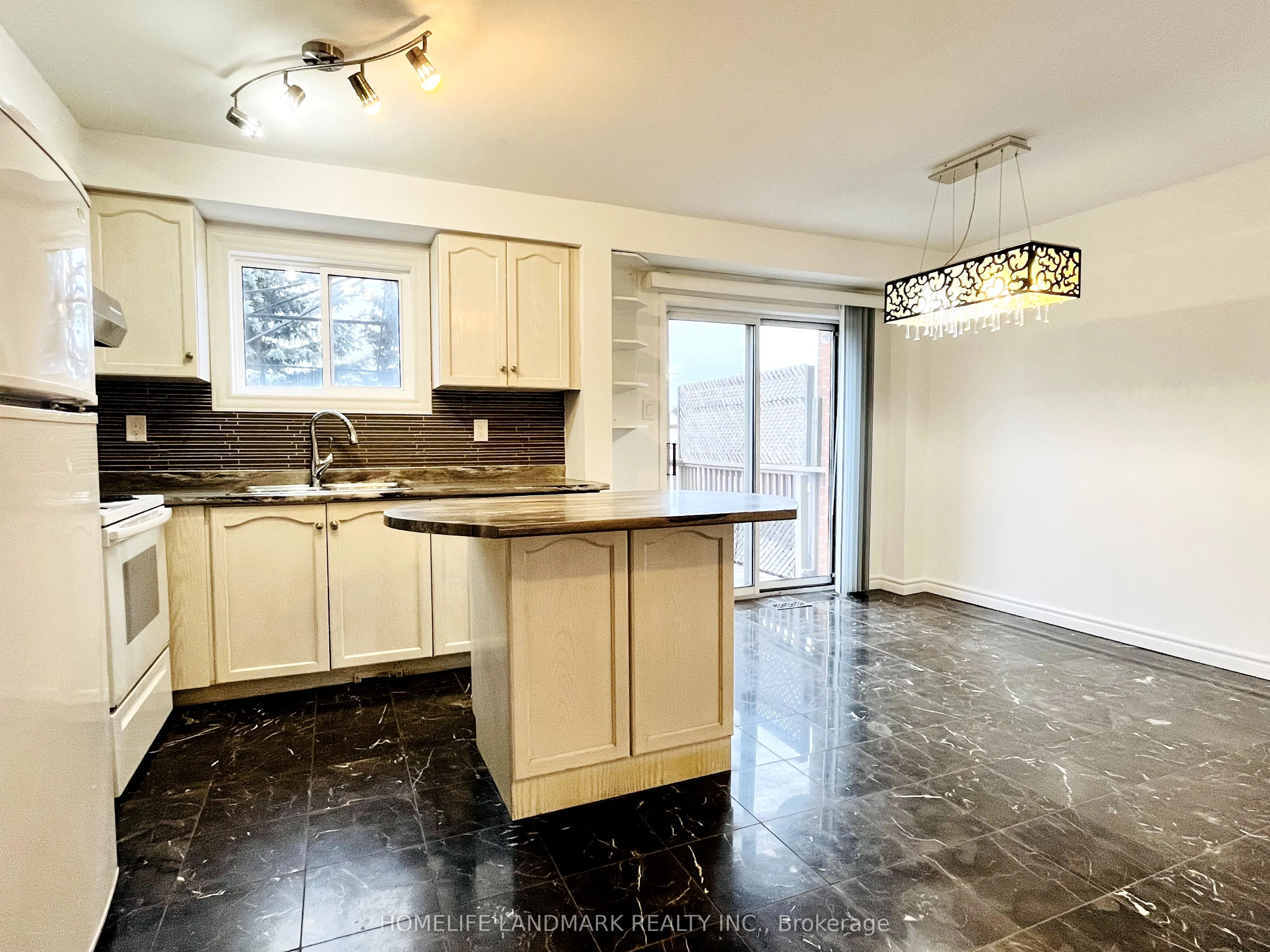 65 Kelso Crescent