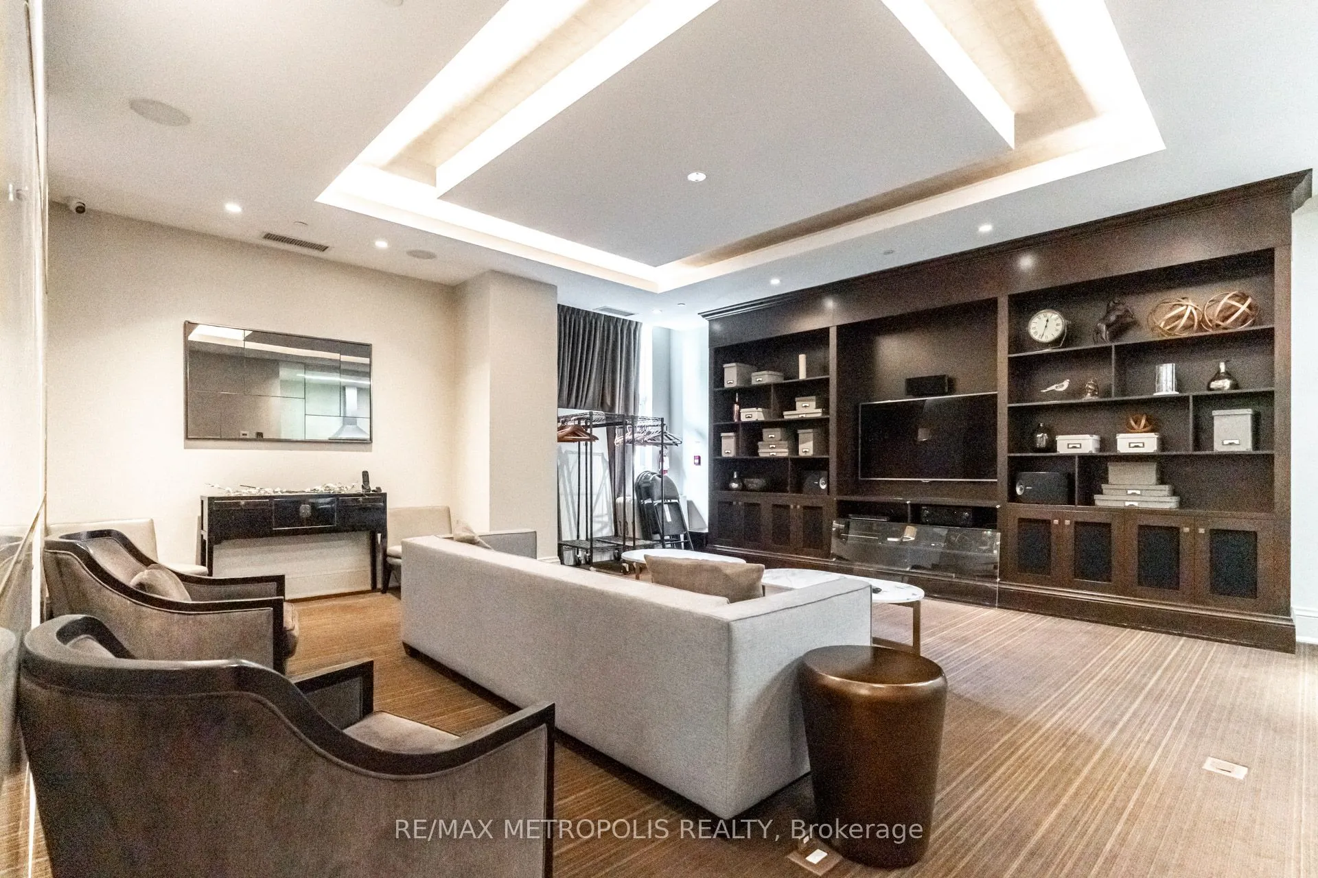 111 Civic Square Gate, #416