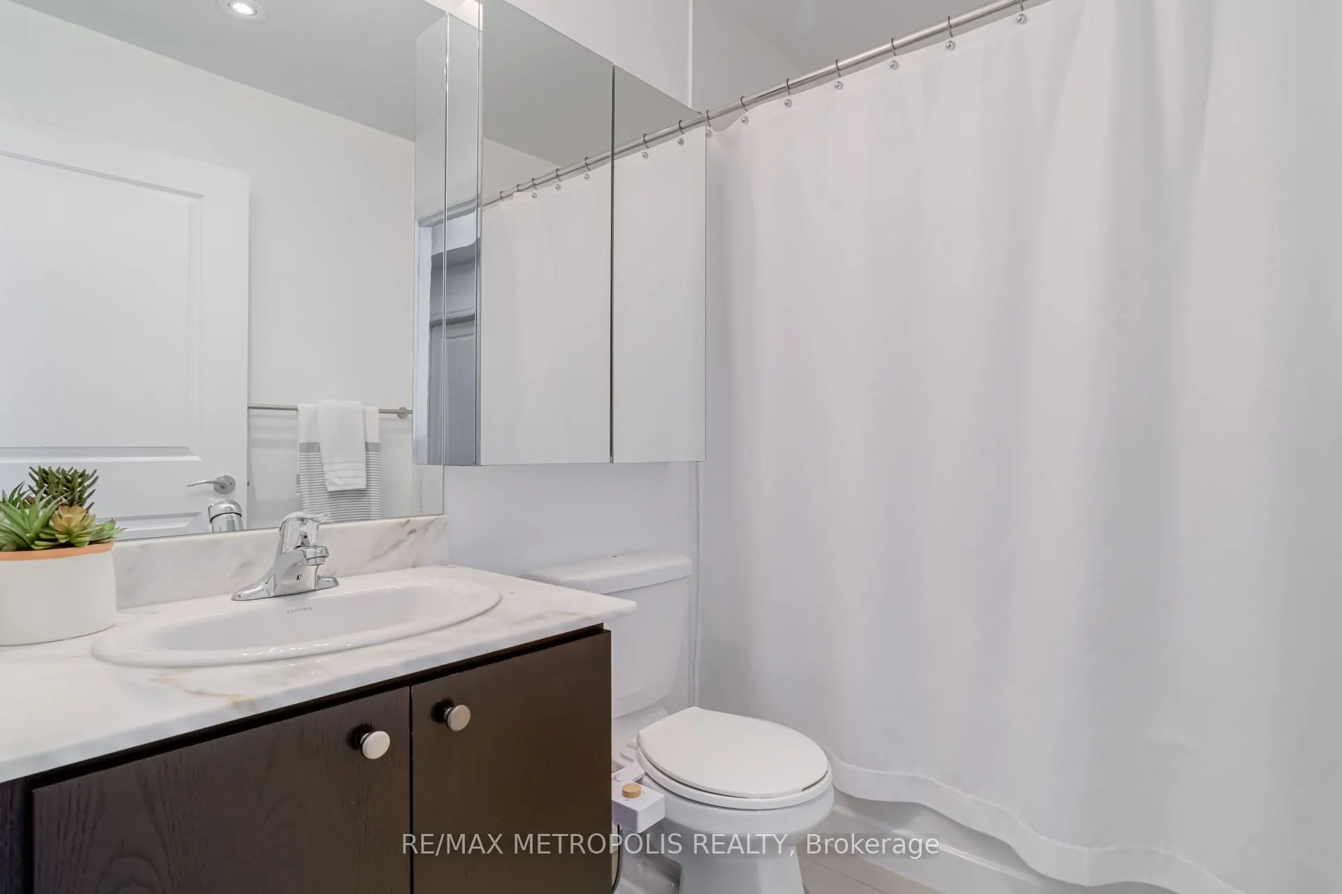 111 Civic Square Gate, #416
