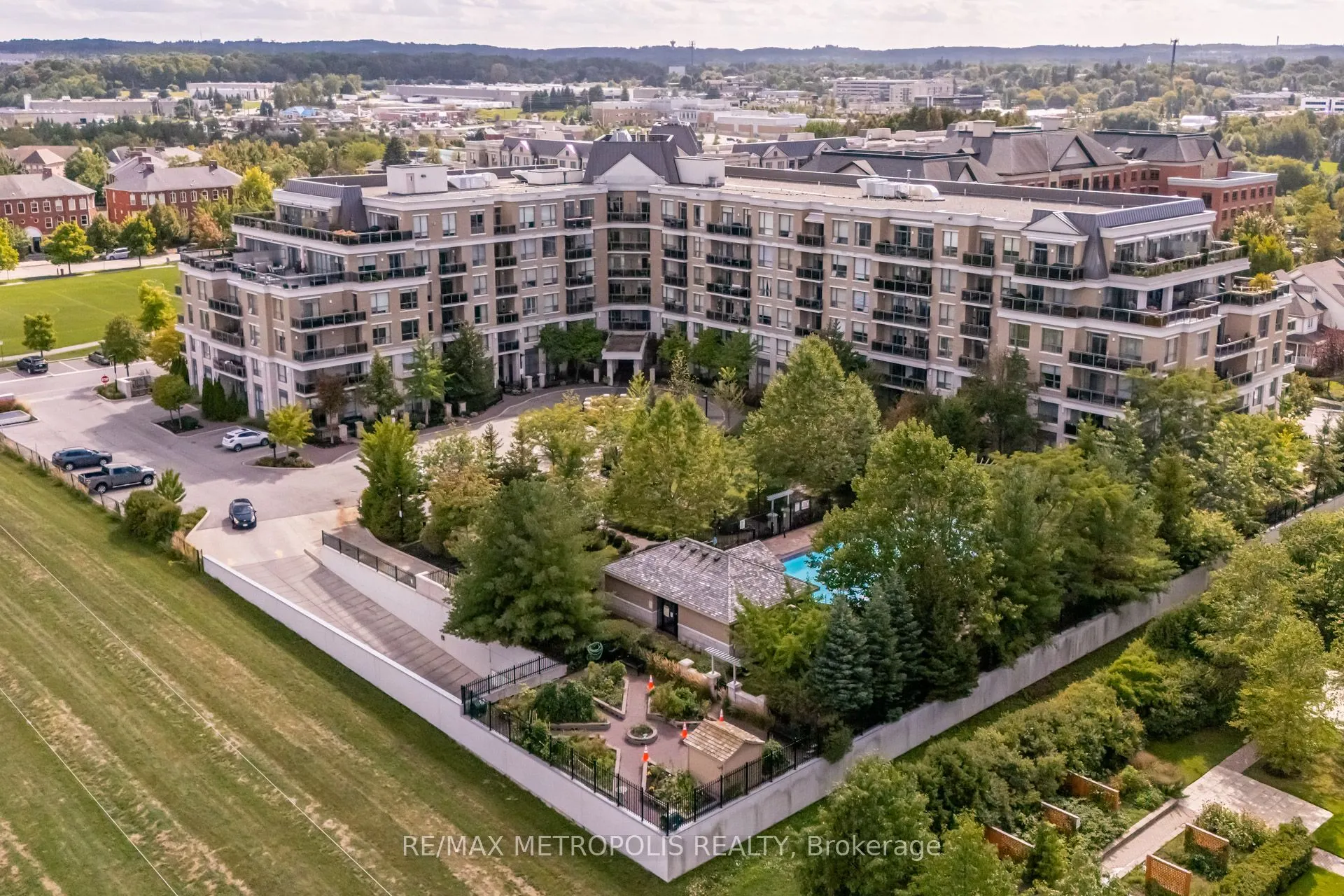 111 Civic Square Gate, #416