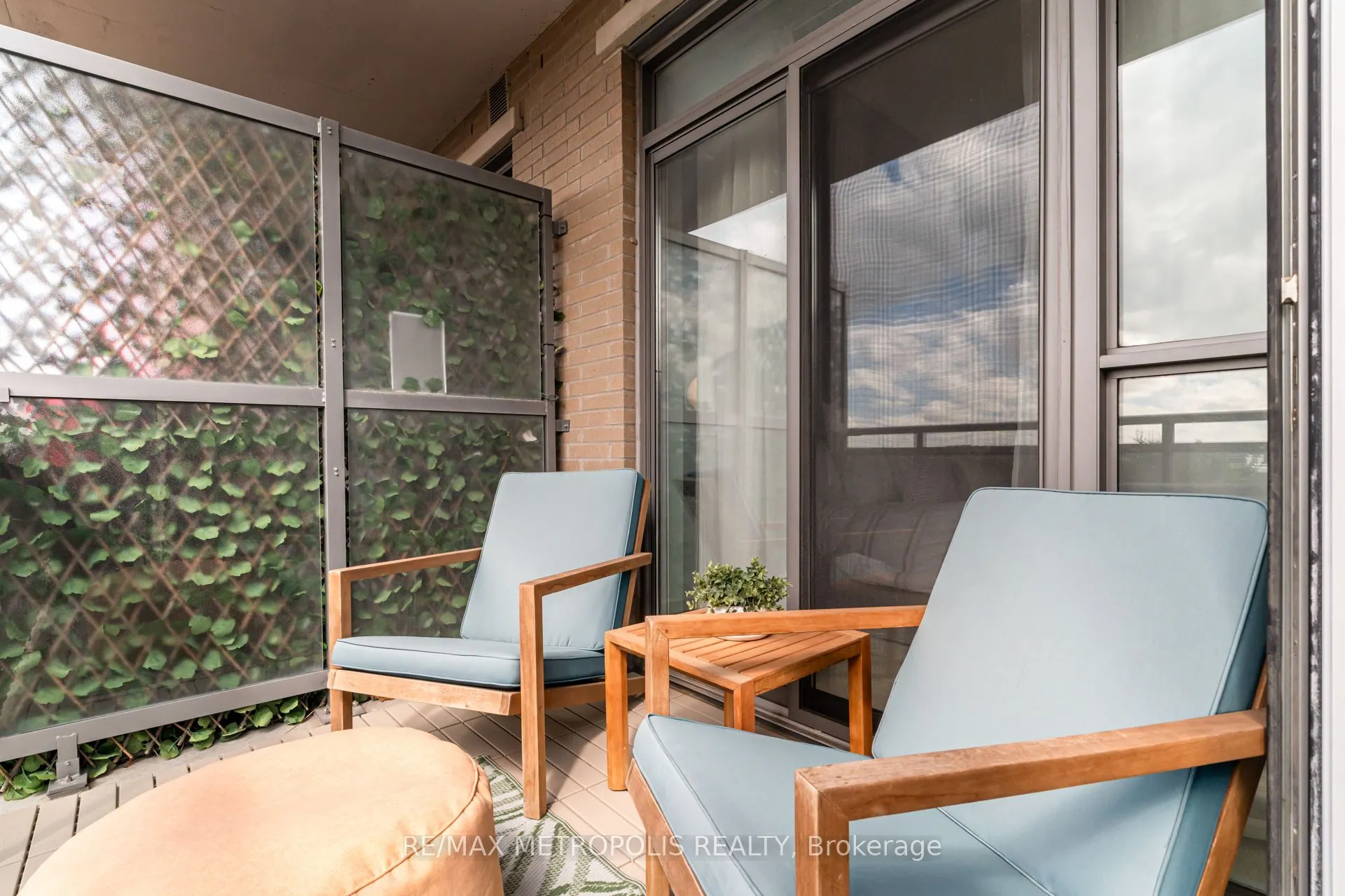 111 Civic Square Gate, #416