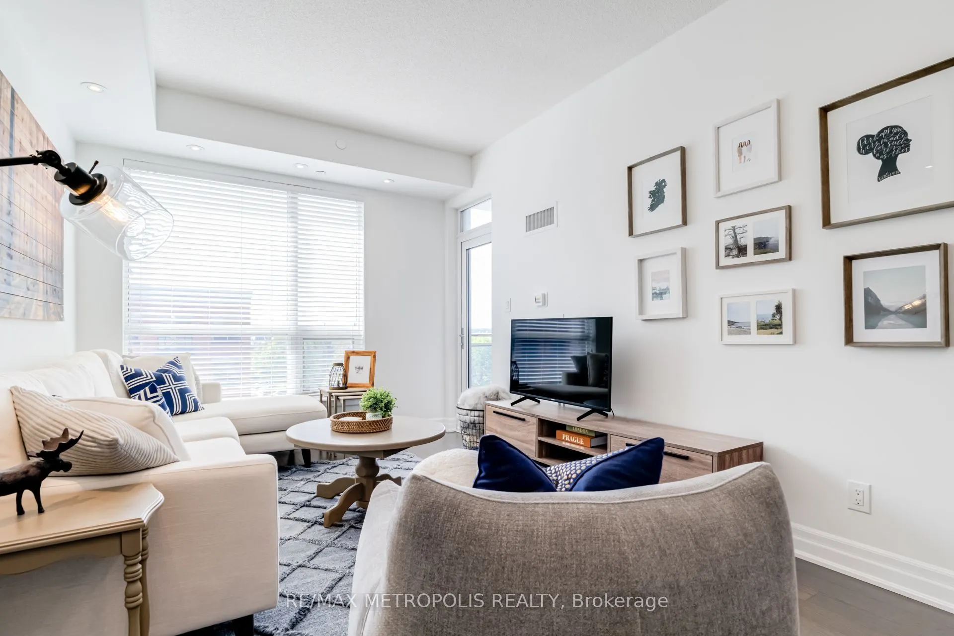 111 Civic Square Gate, #416