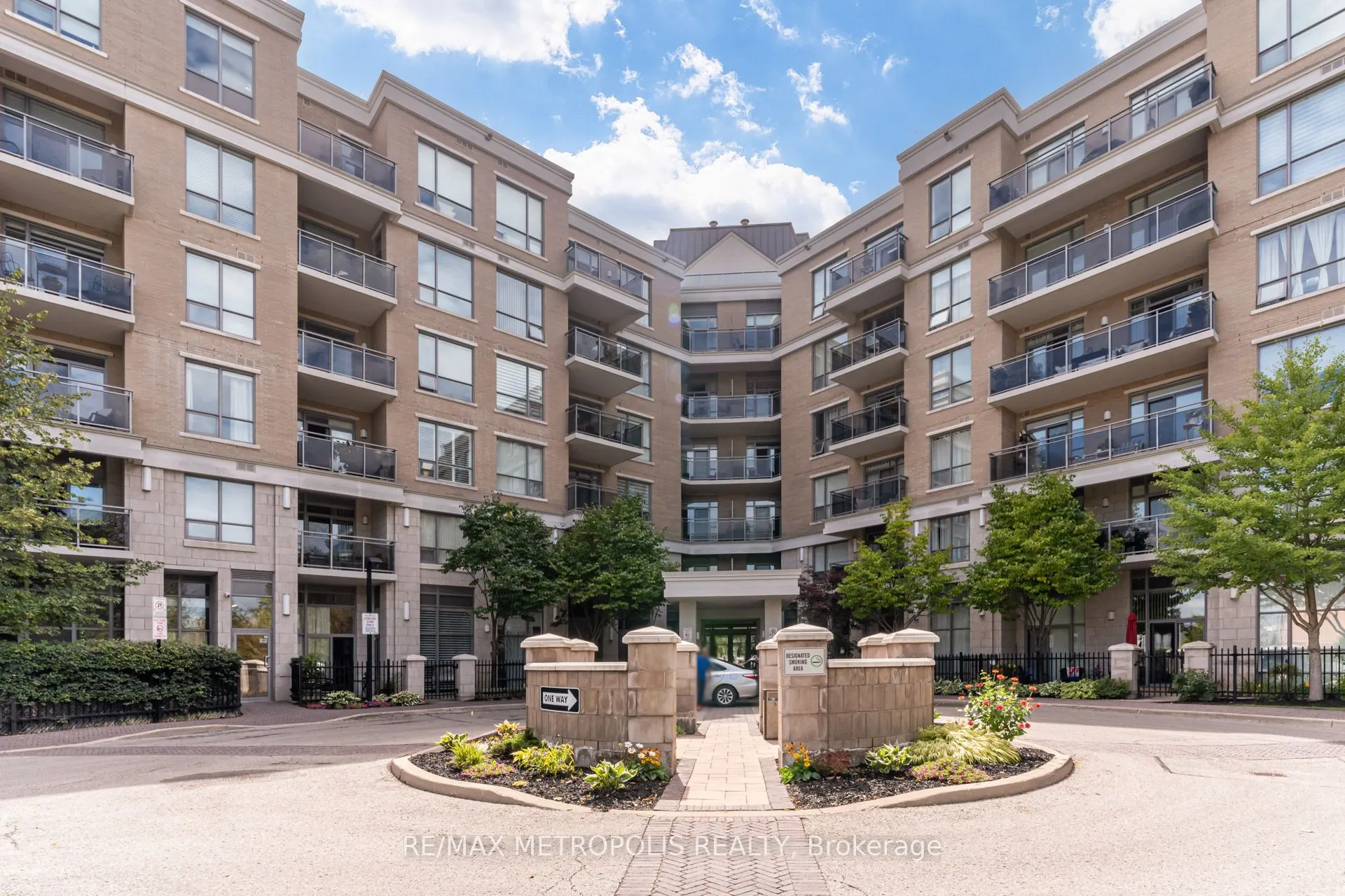 111 Civic Square Gate, #416
