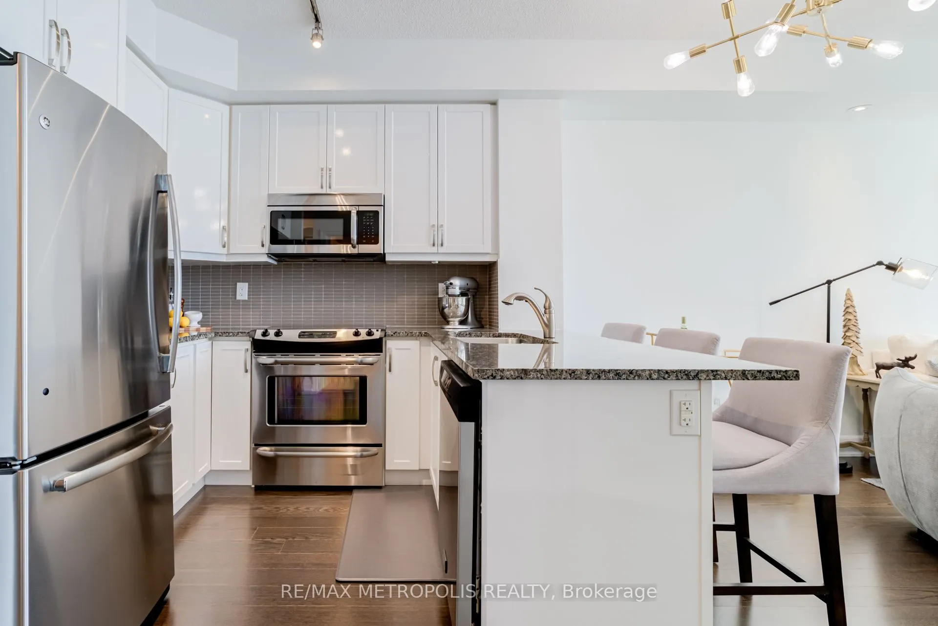 111 Civic Square Gate, #416