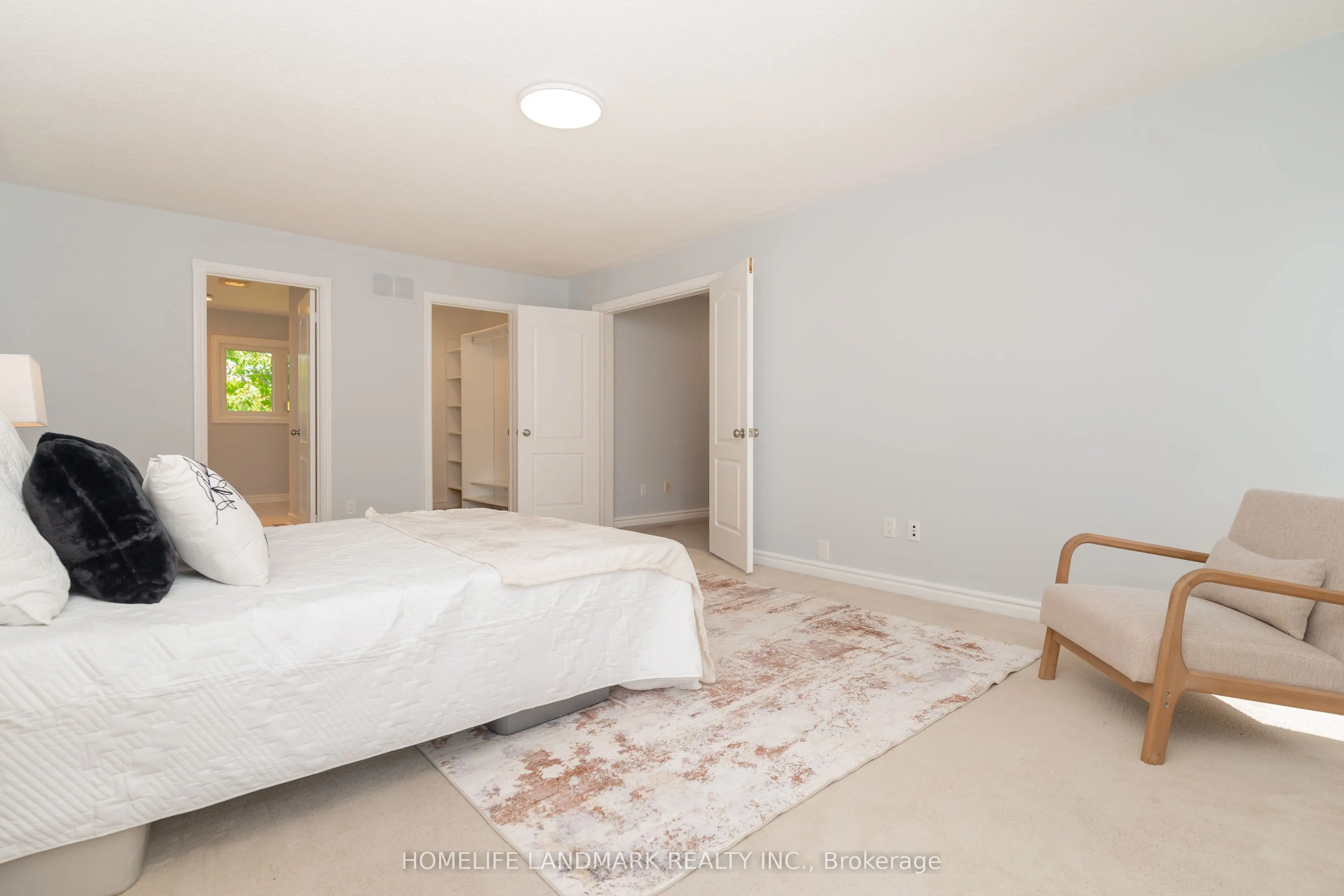 33 John Stiver Crescent