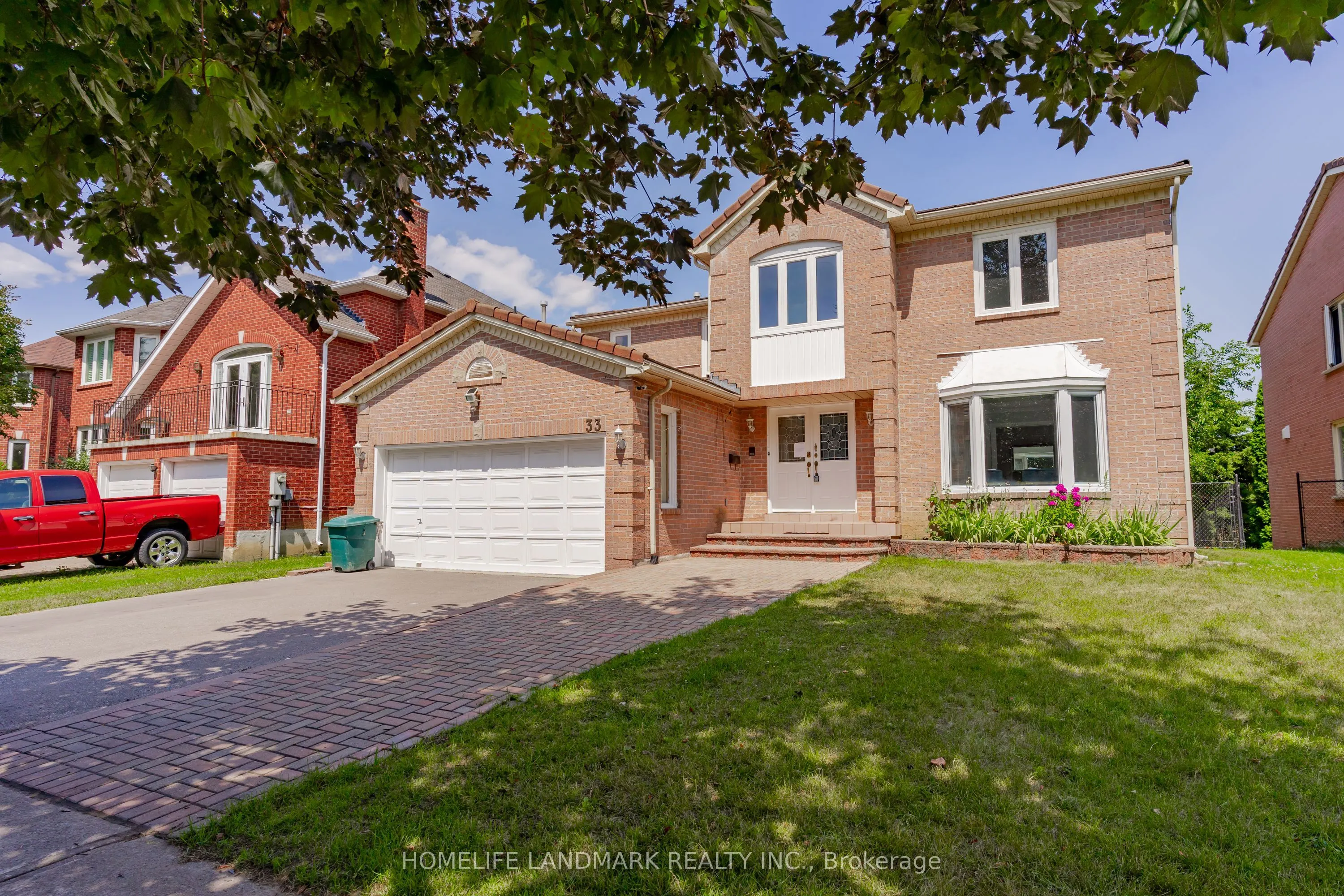 33 John Stiver Crescent