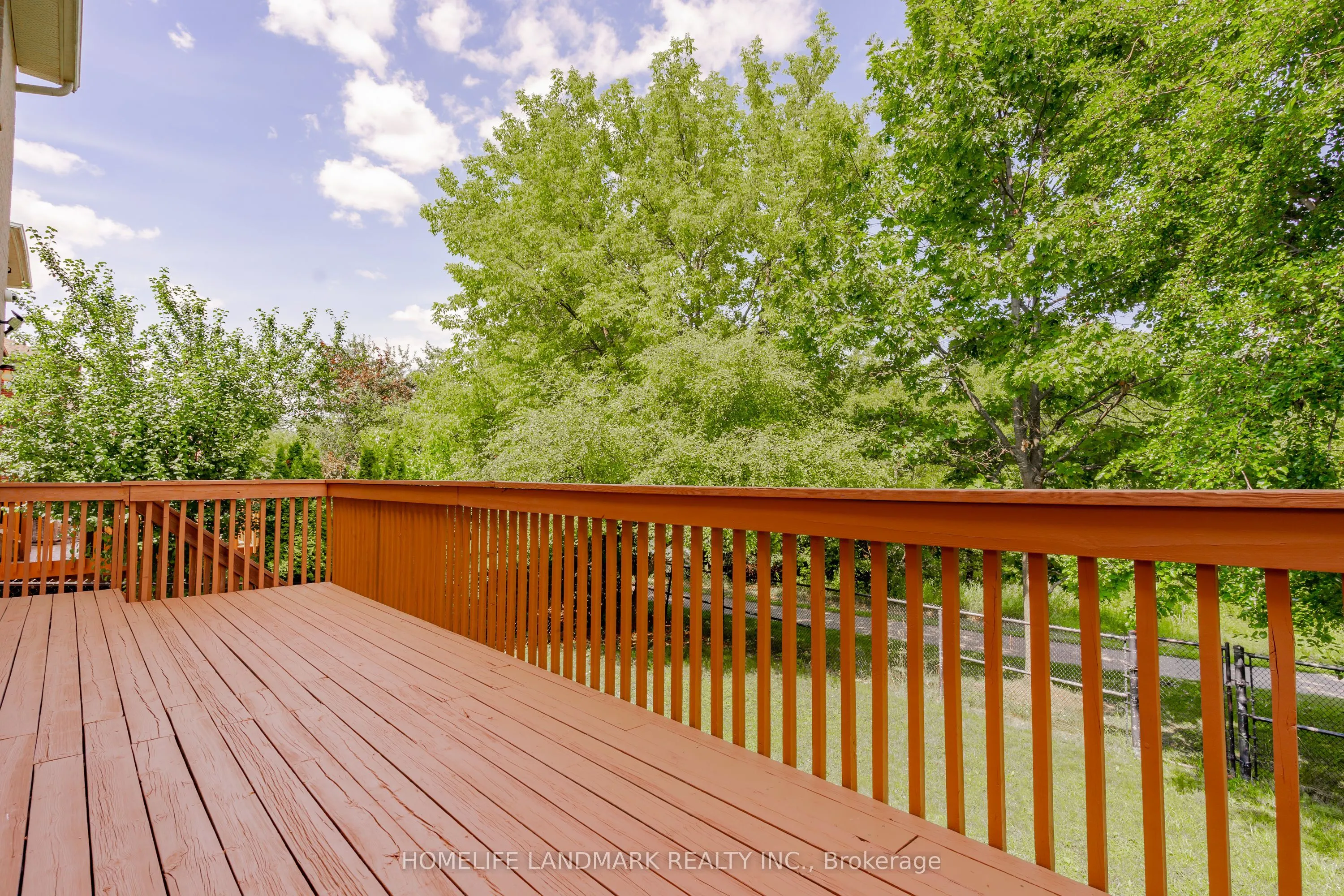 33 John Stiver Crescent