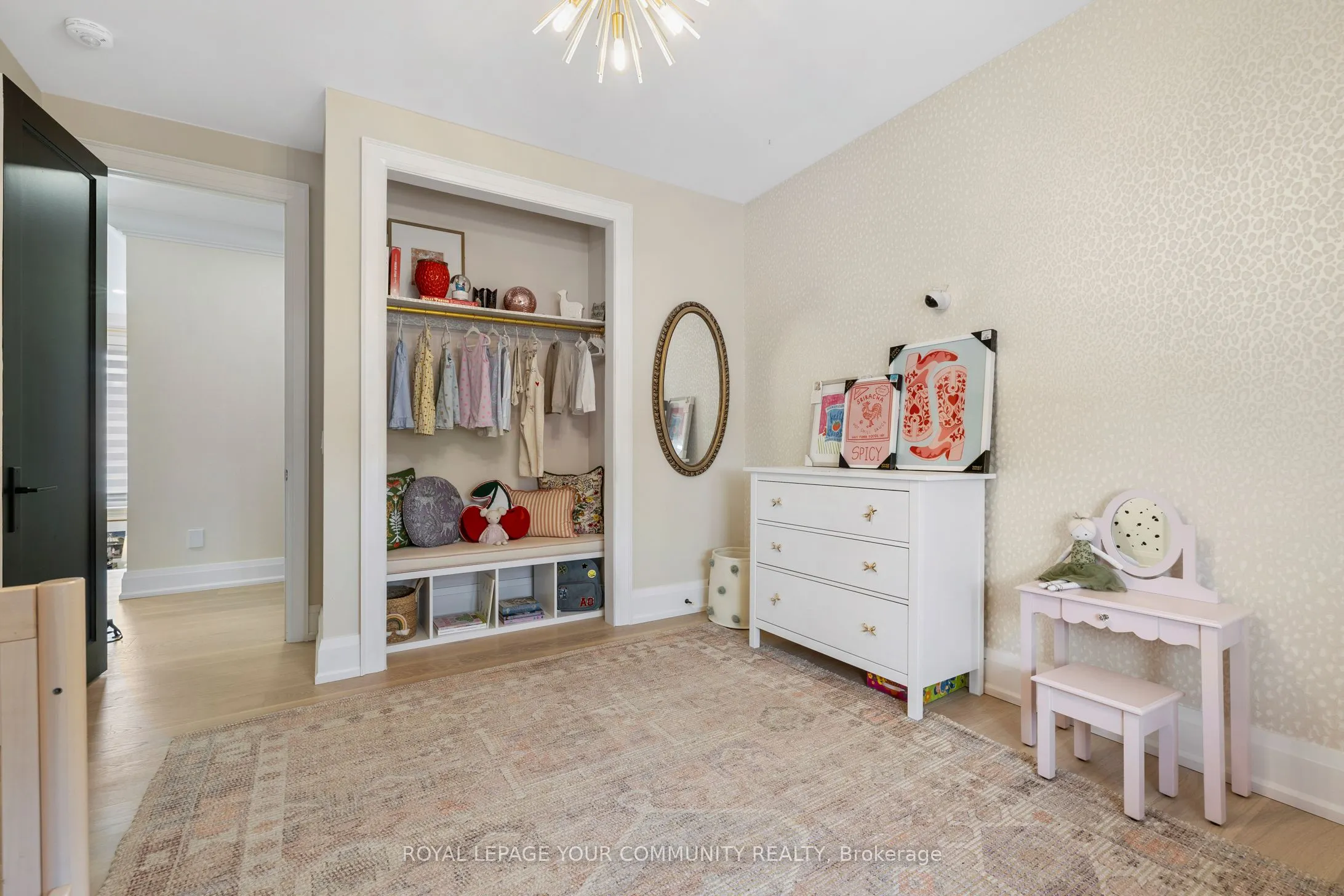 6077 Hillsdale Drive