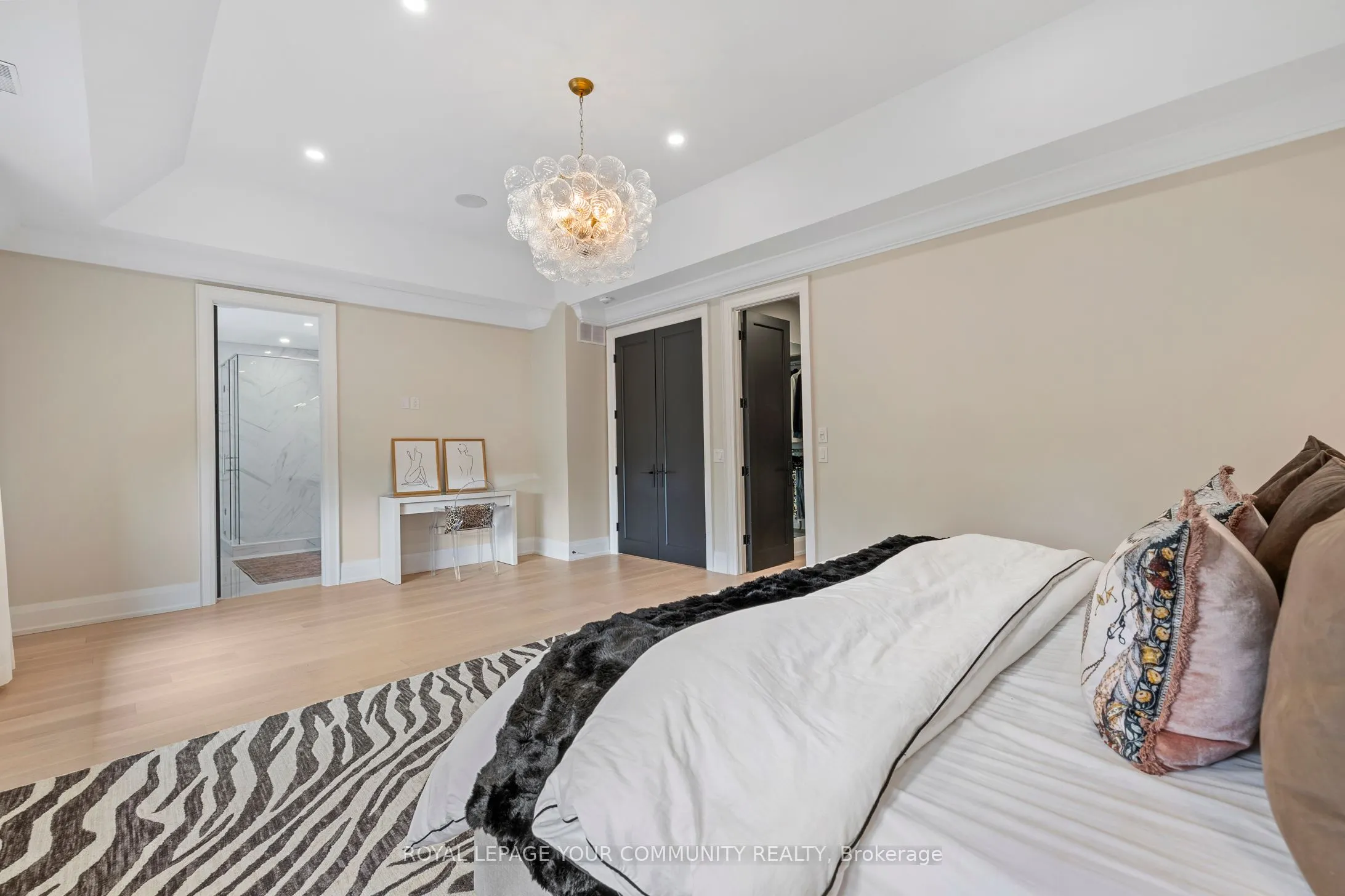 6077 Hillsdale Drive