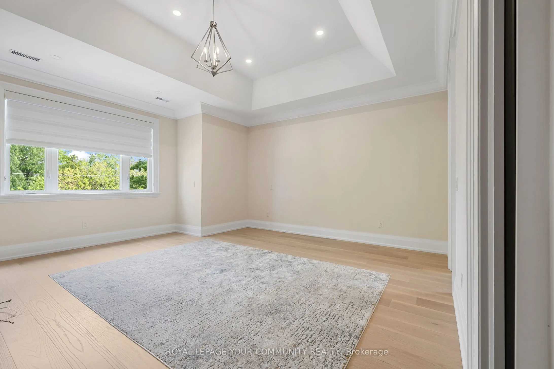 6077 Hillsdale Drive