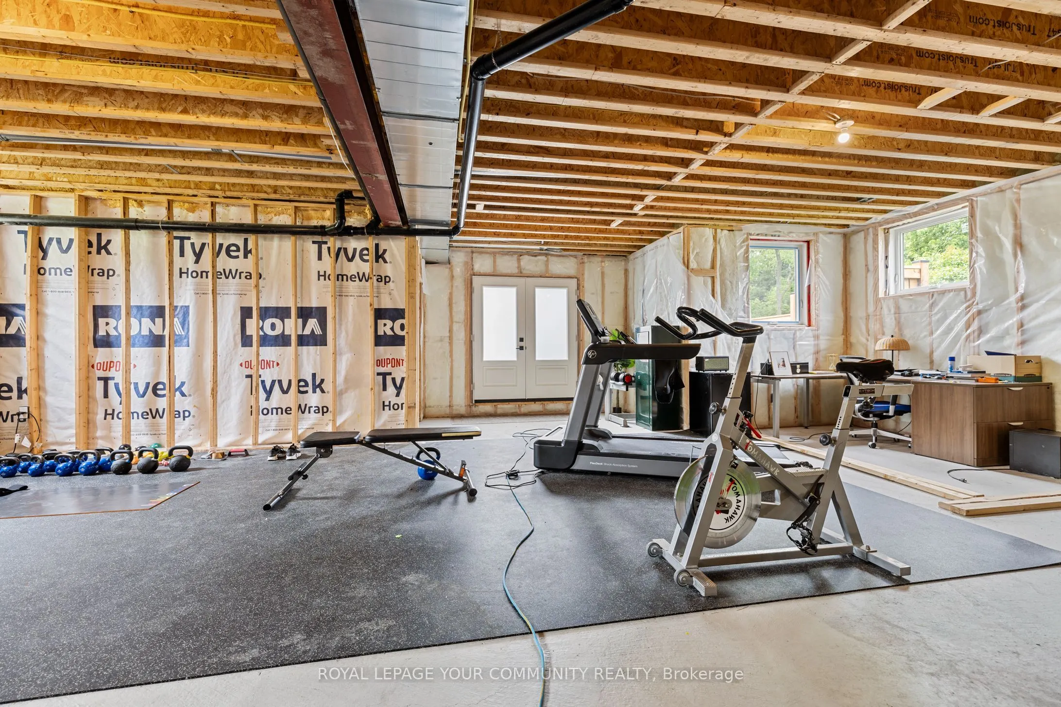 6077 Hillsdale Drive
