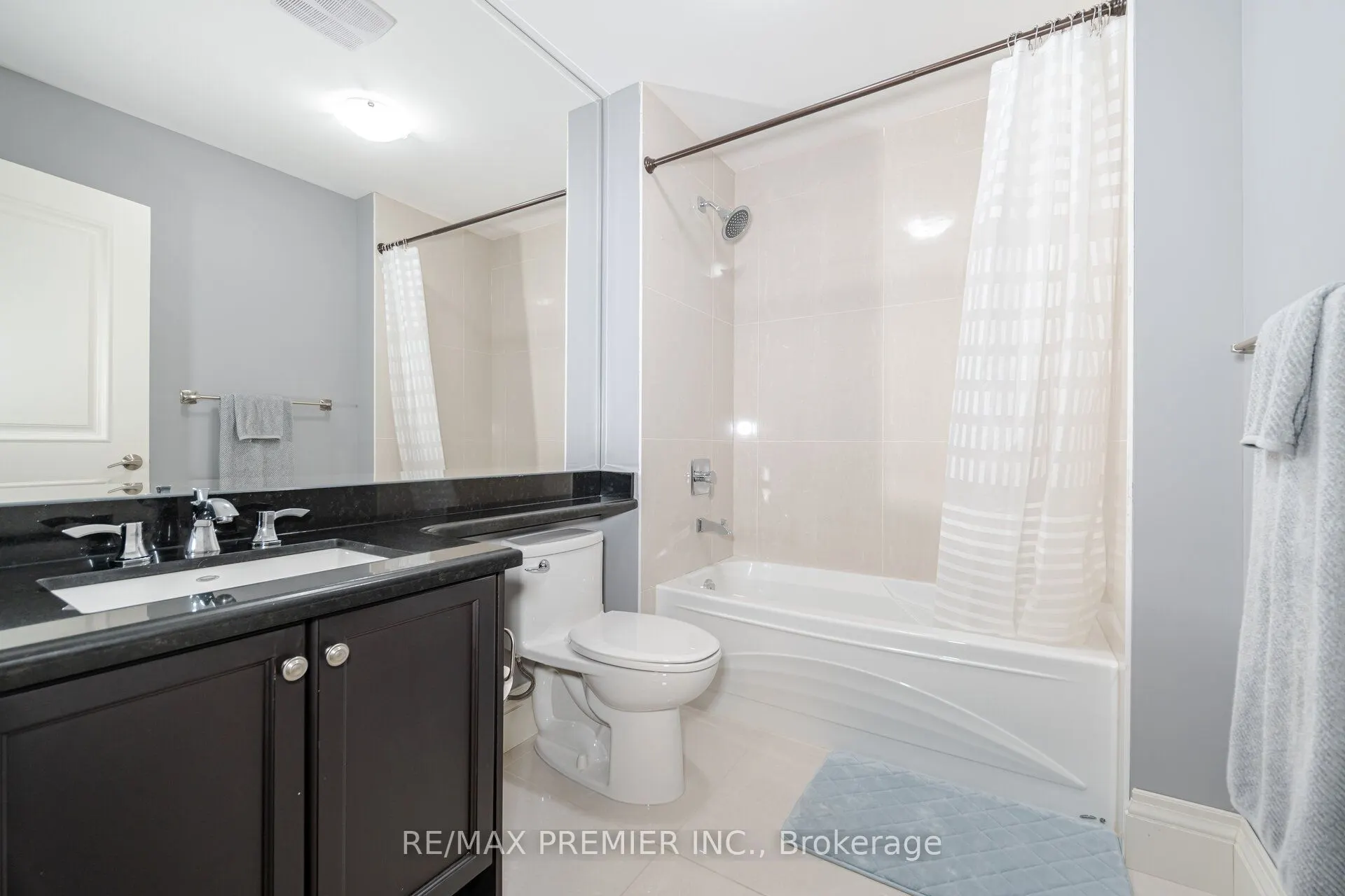 28 Ellerby Square N