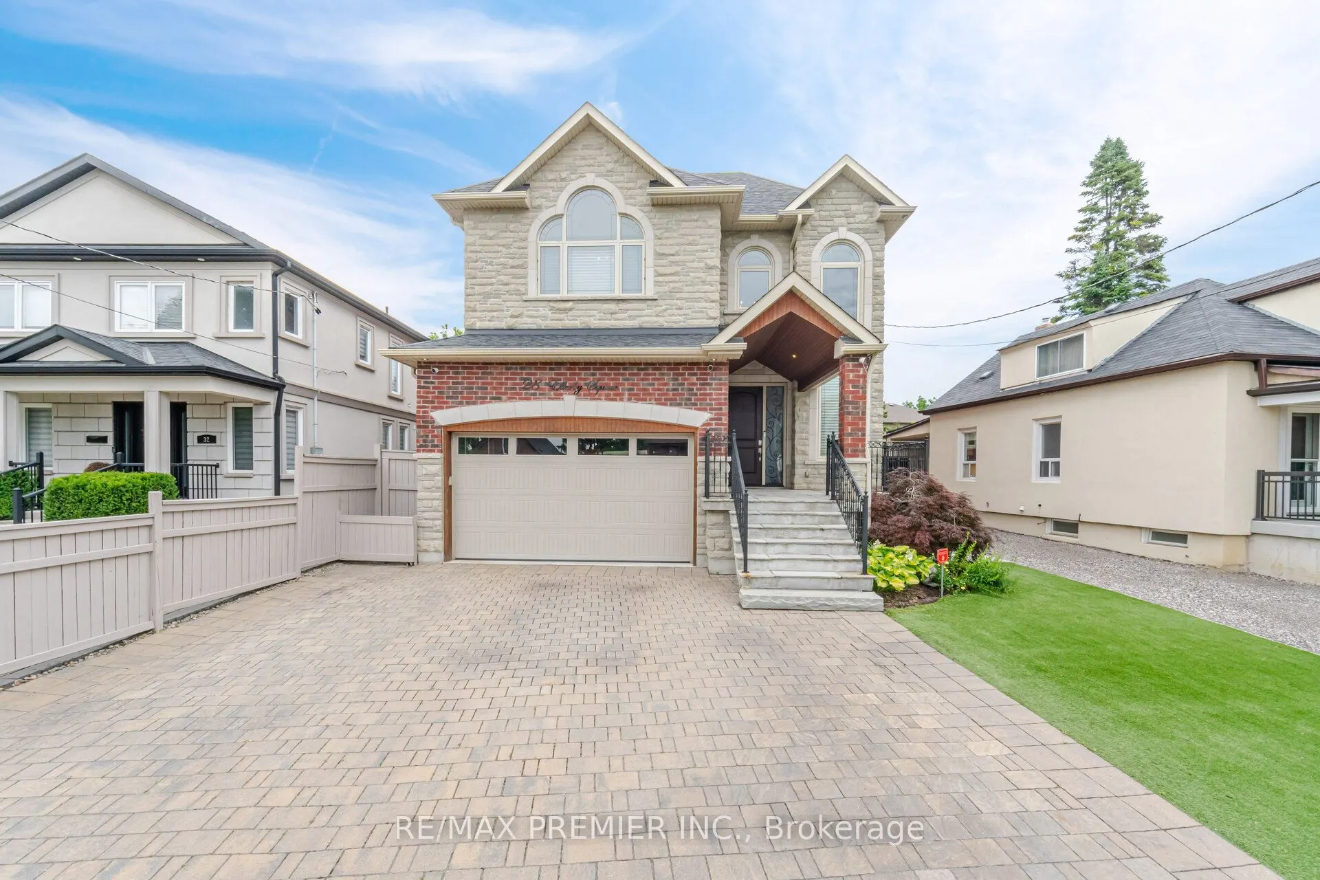 28 Ellerby Square N