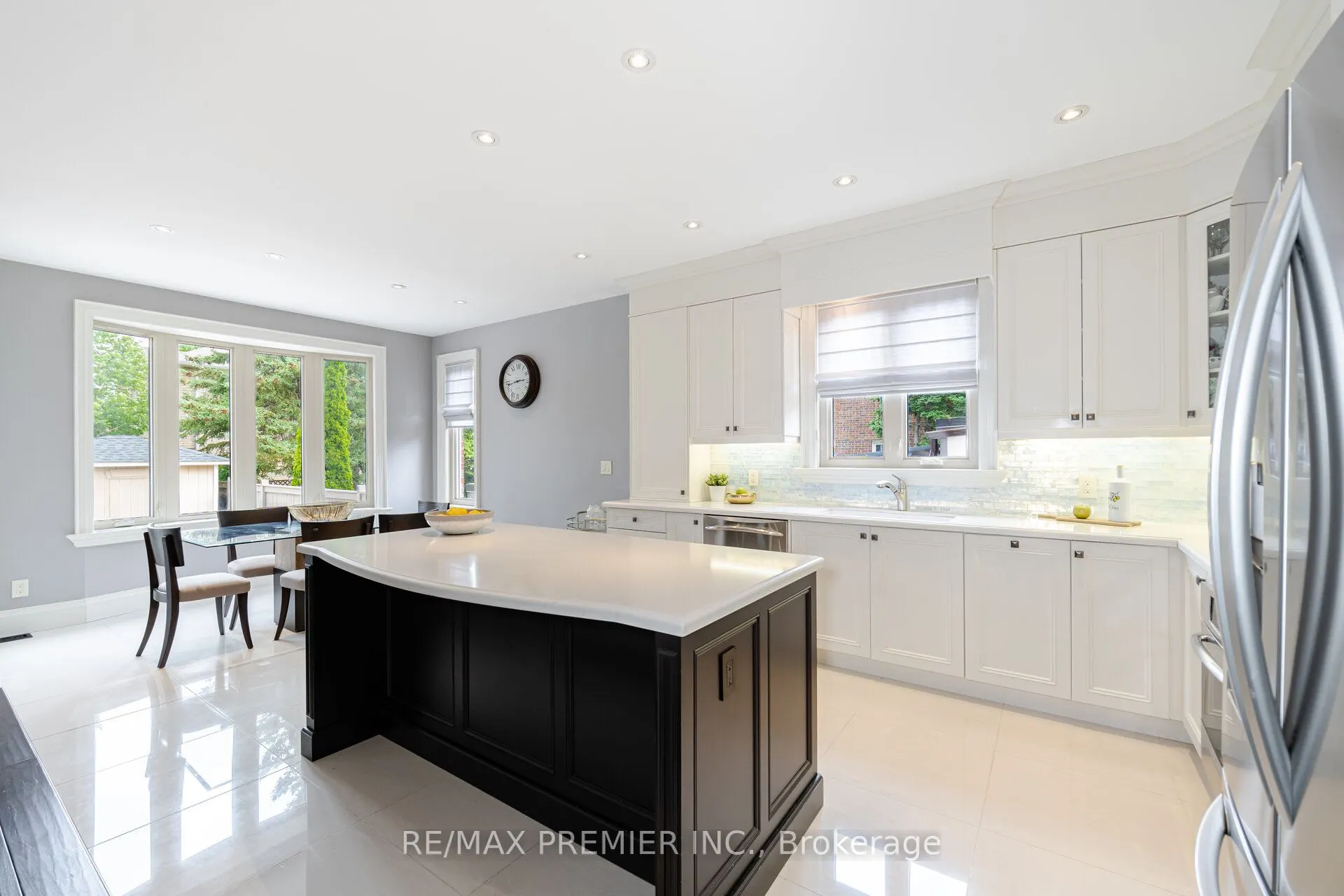 28 Ellerby Square N