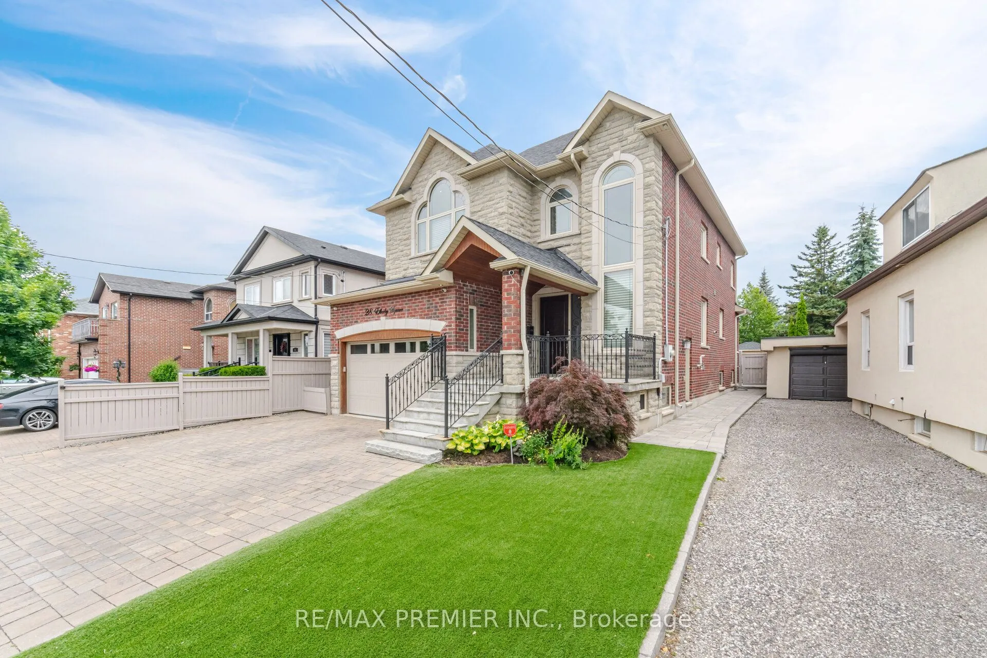28 Ellerby Square N