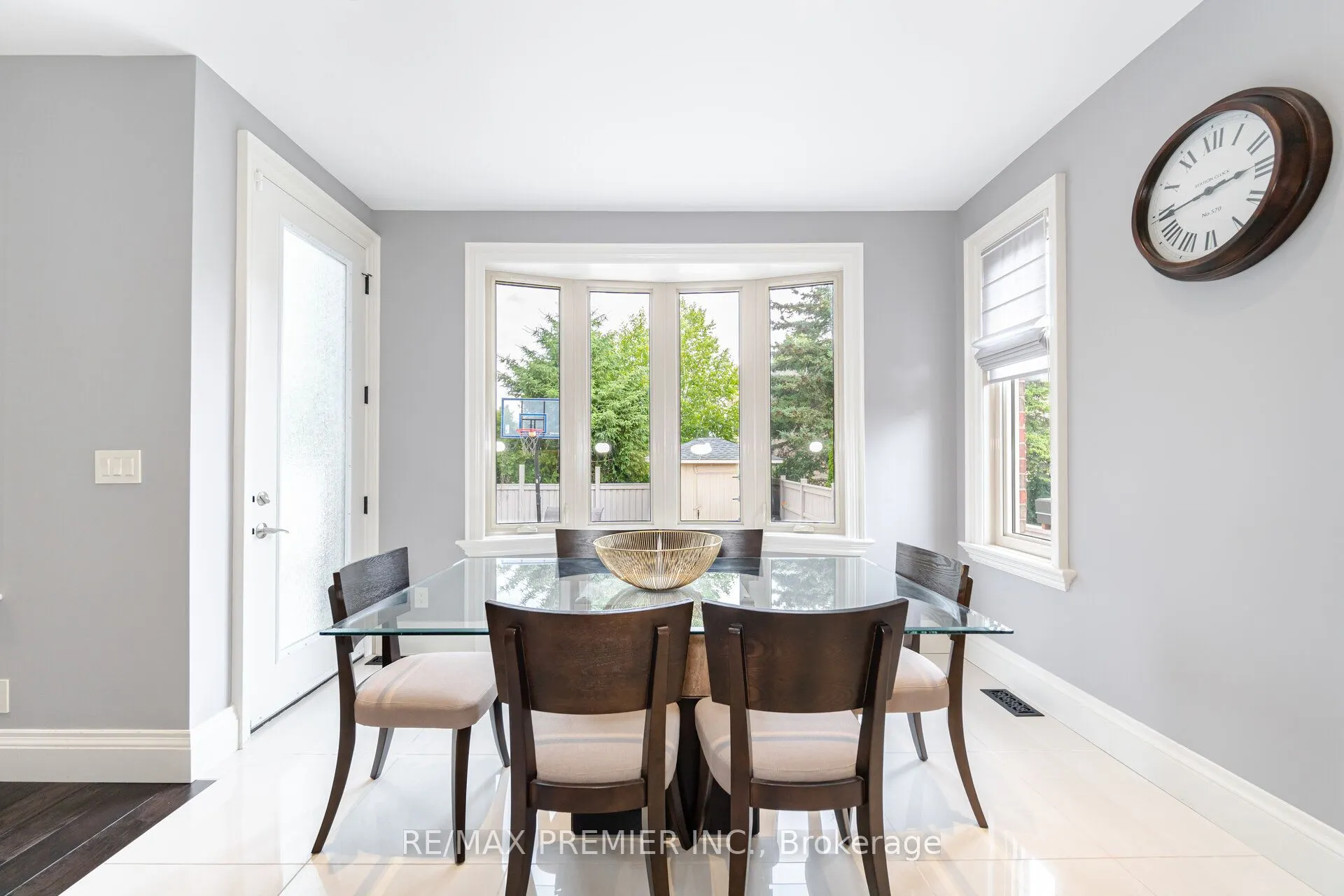 28 Ellerby Square N