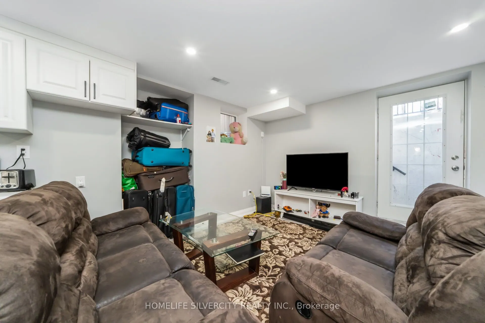 67 Ten Pines Road