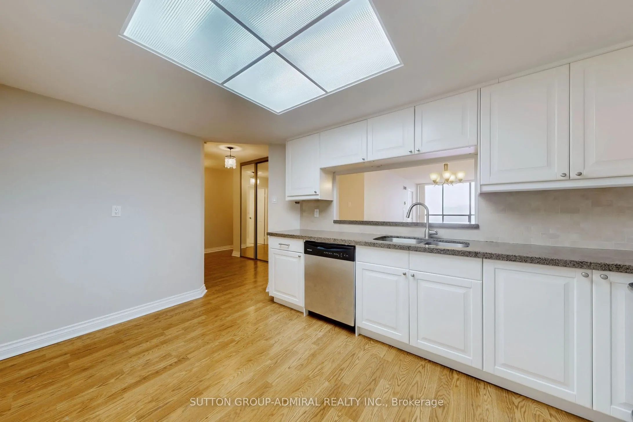 7601 Bathurst Street, #1107