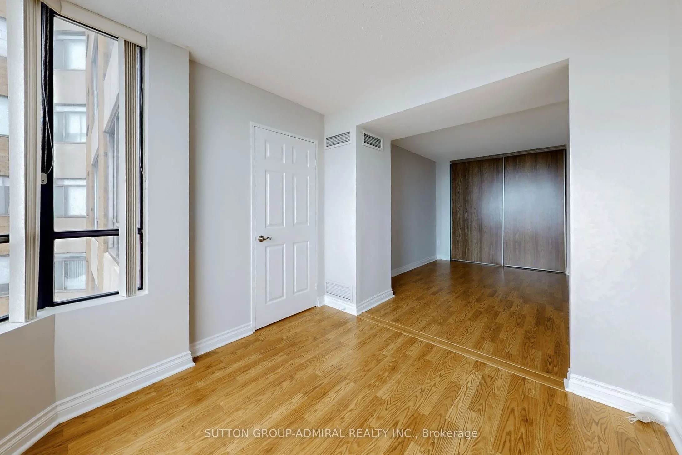 7601 Bathurst Street, #1107