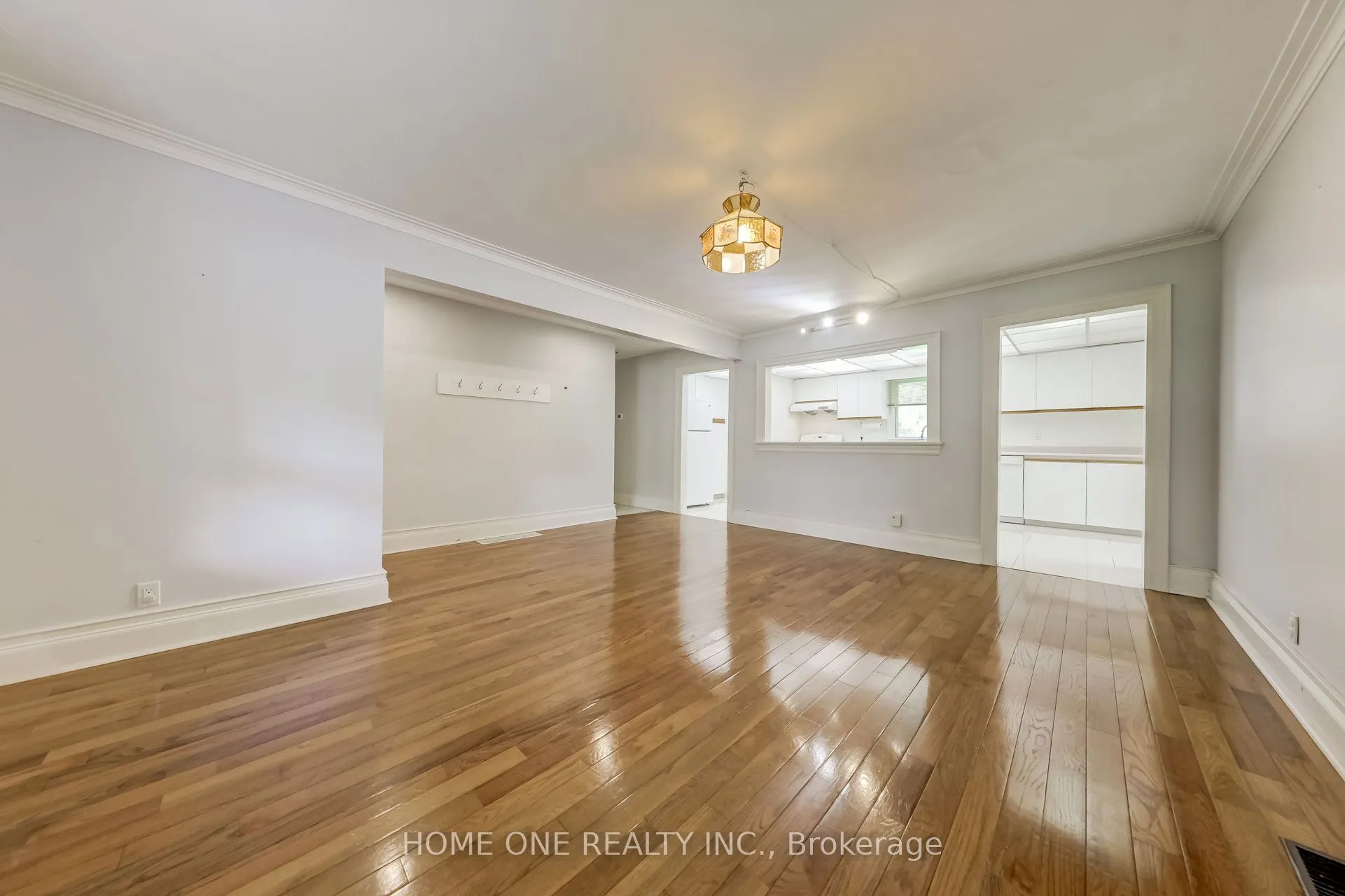 56 Fergus Avenue, #Main Fl