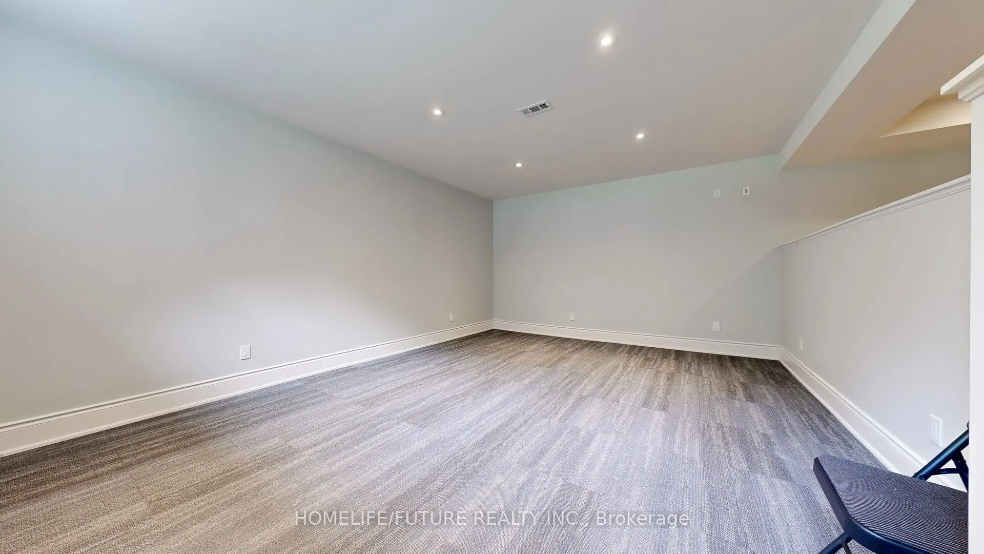 5556 VIVIAN Road