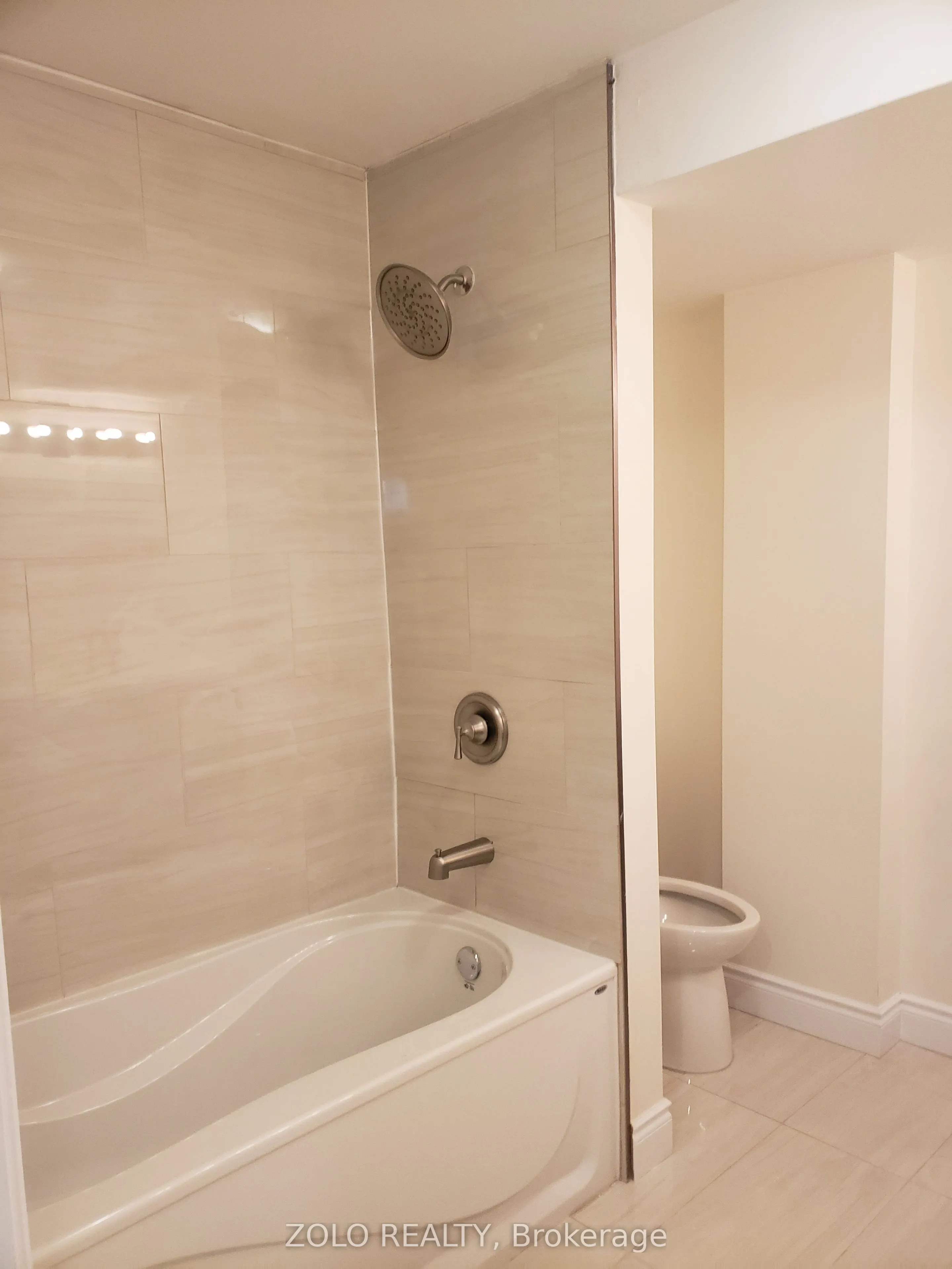 58 Gibson Circle, #Lower