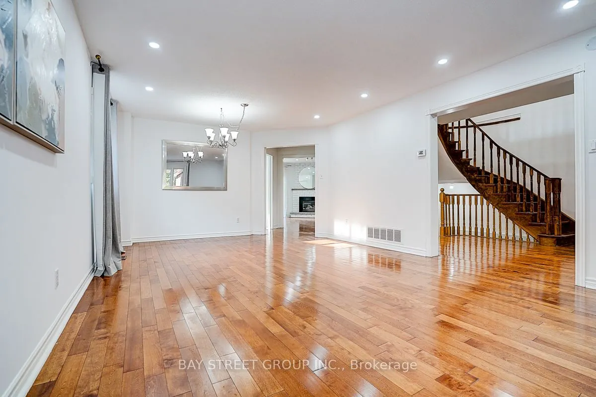 8 Muster Court