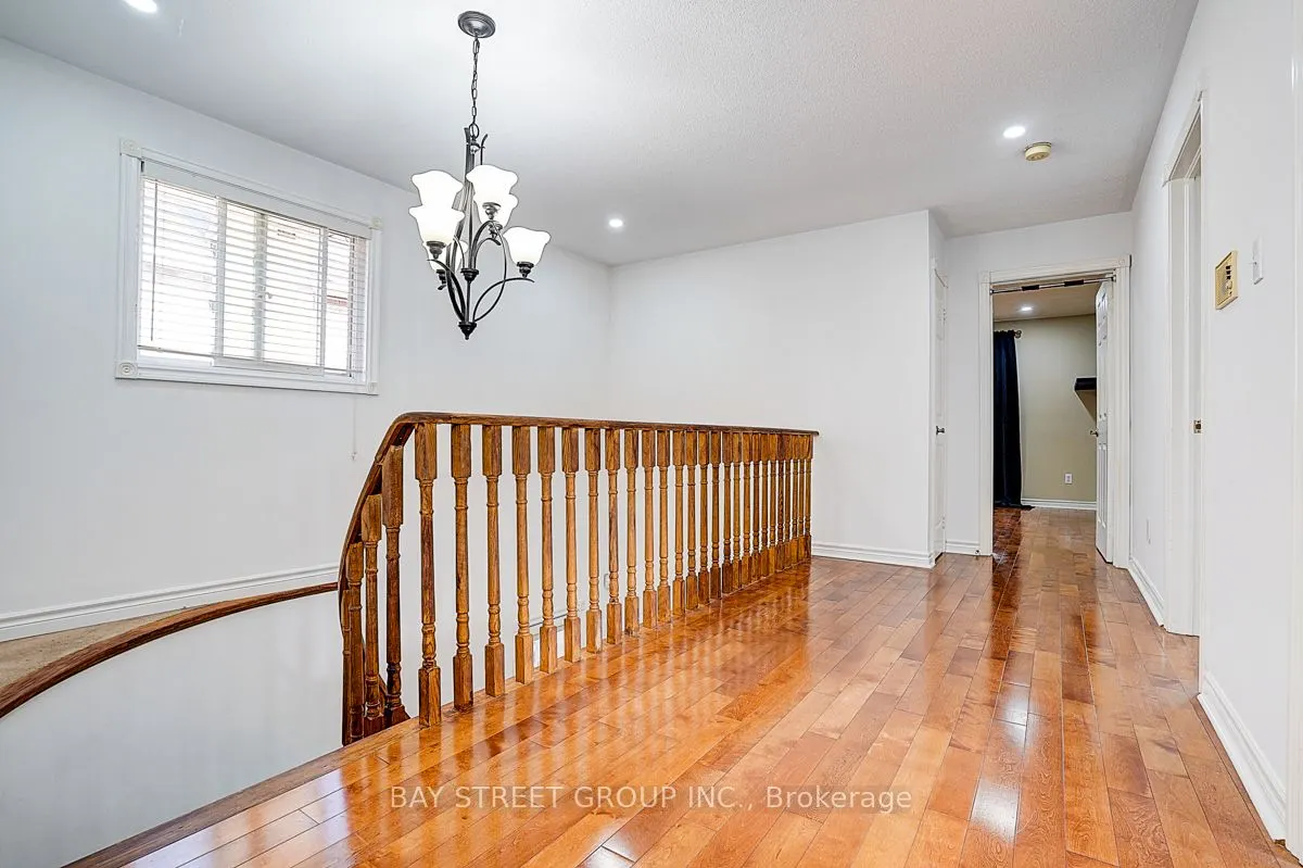 8 Muster Court