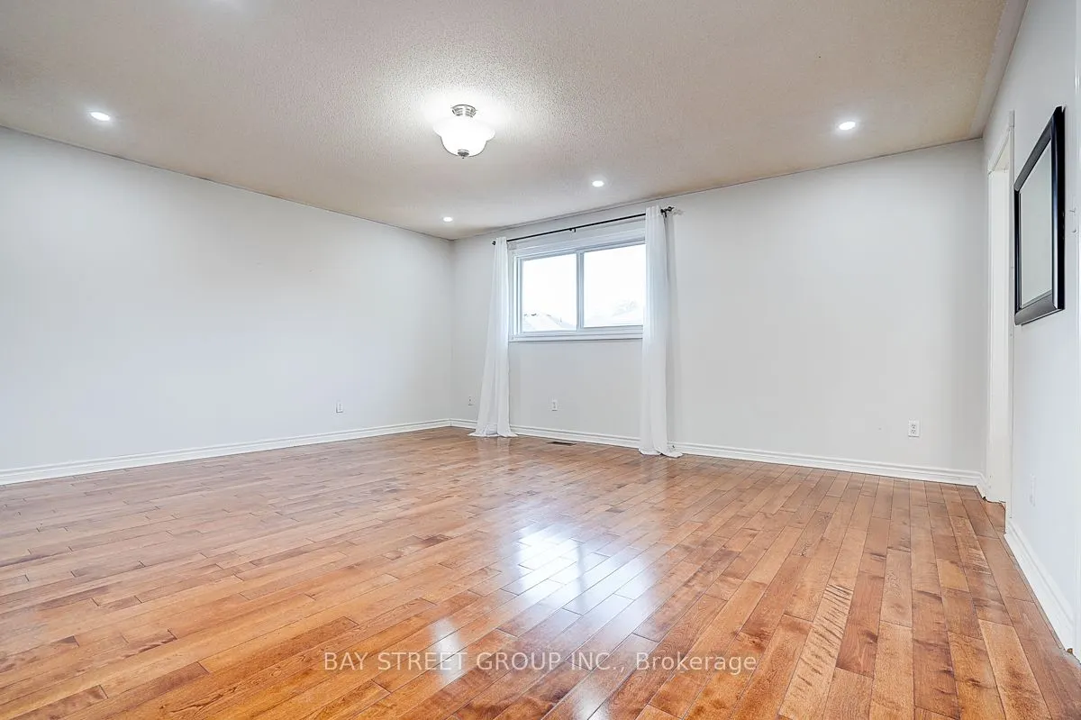 8 Muster Court
