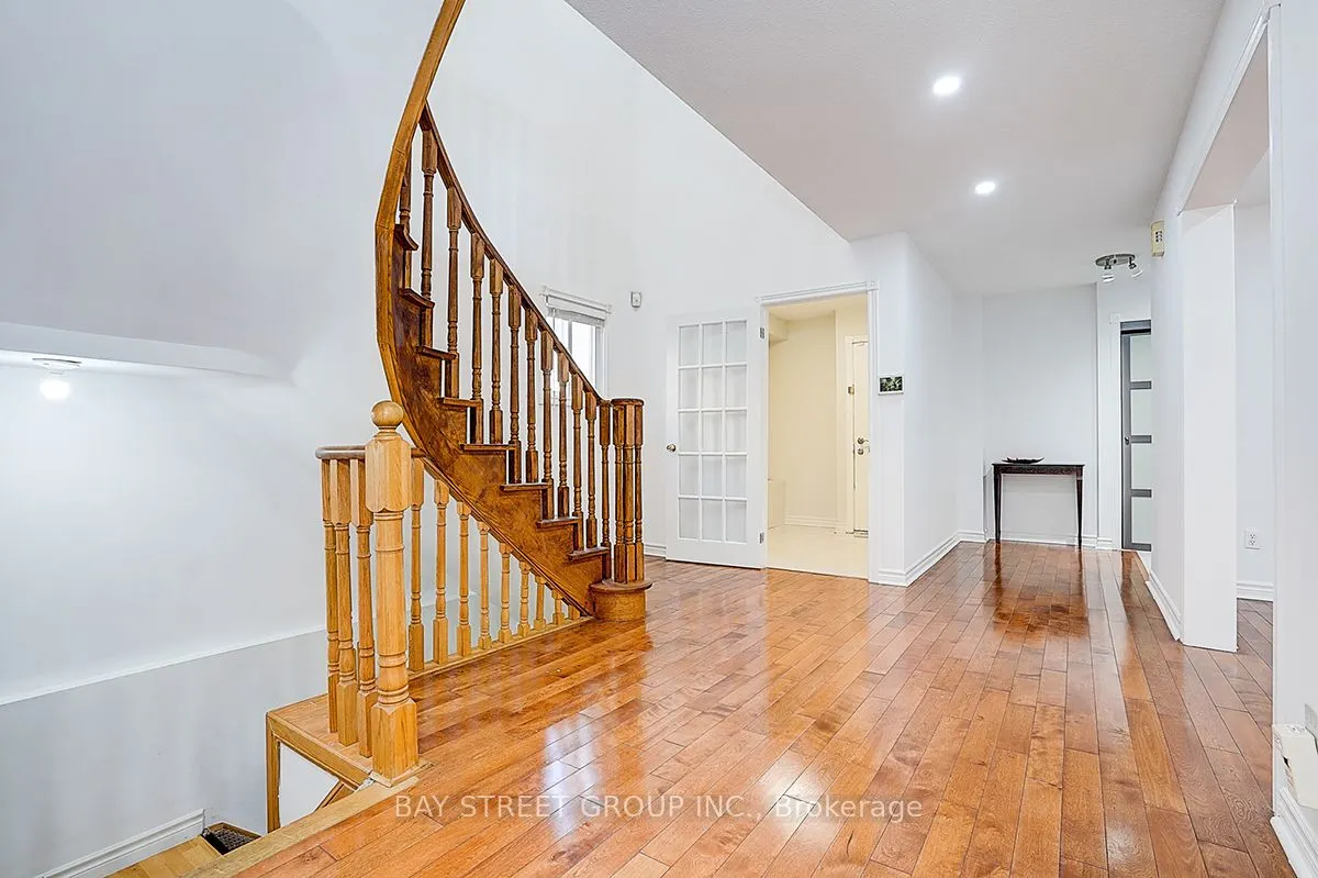 8 Muster Court