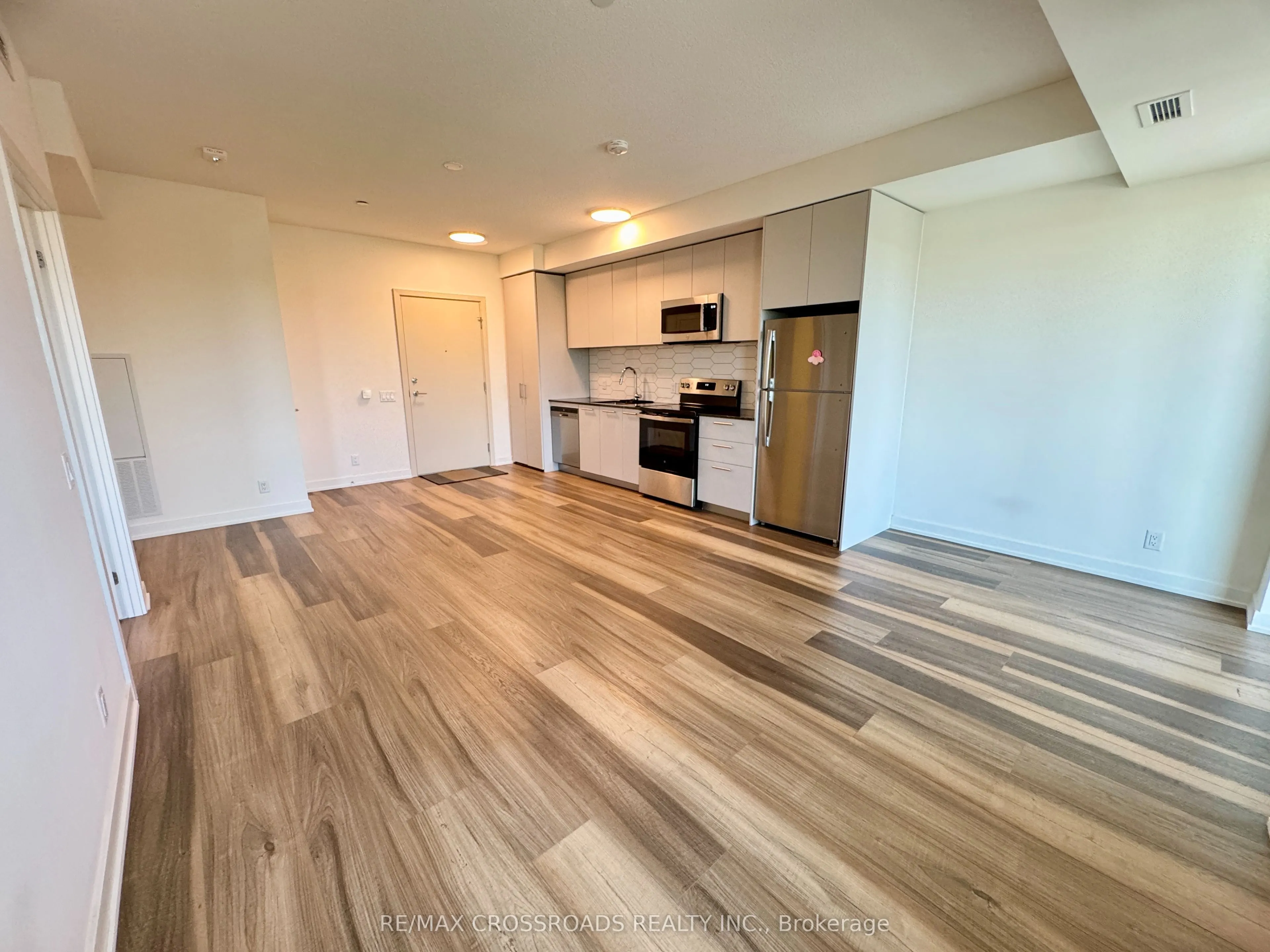 101 Cathedral High Street, #239