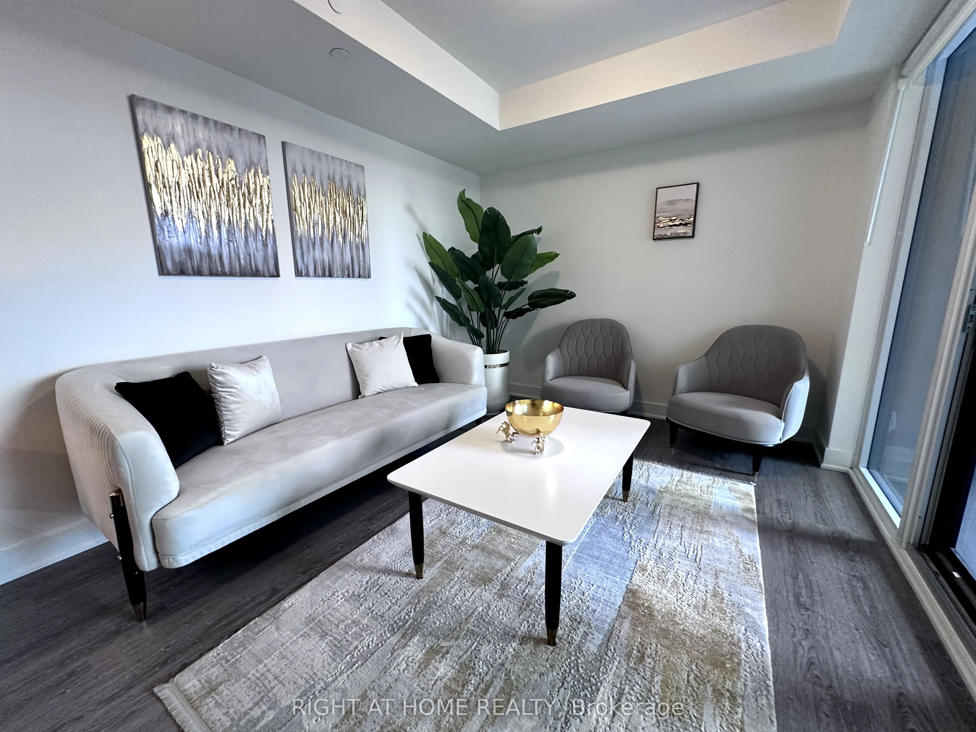 185 Deerfield Road, #422