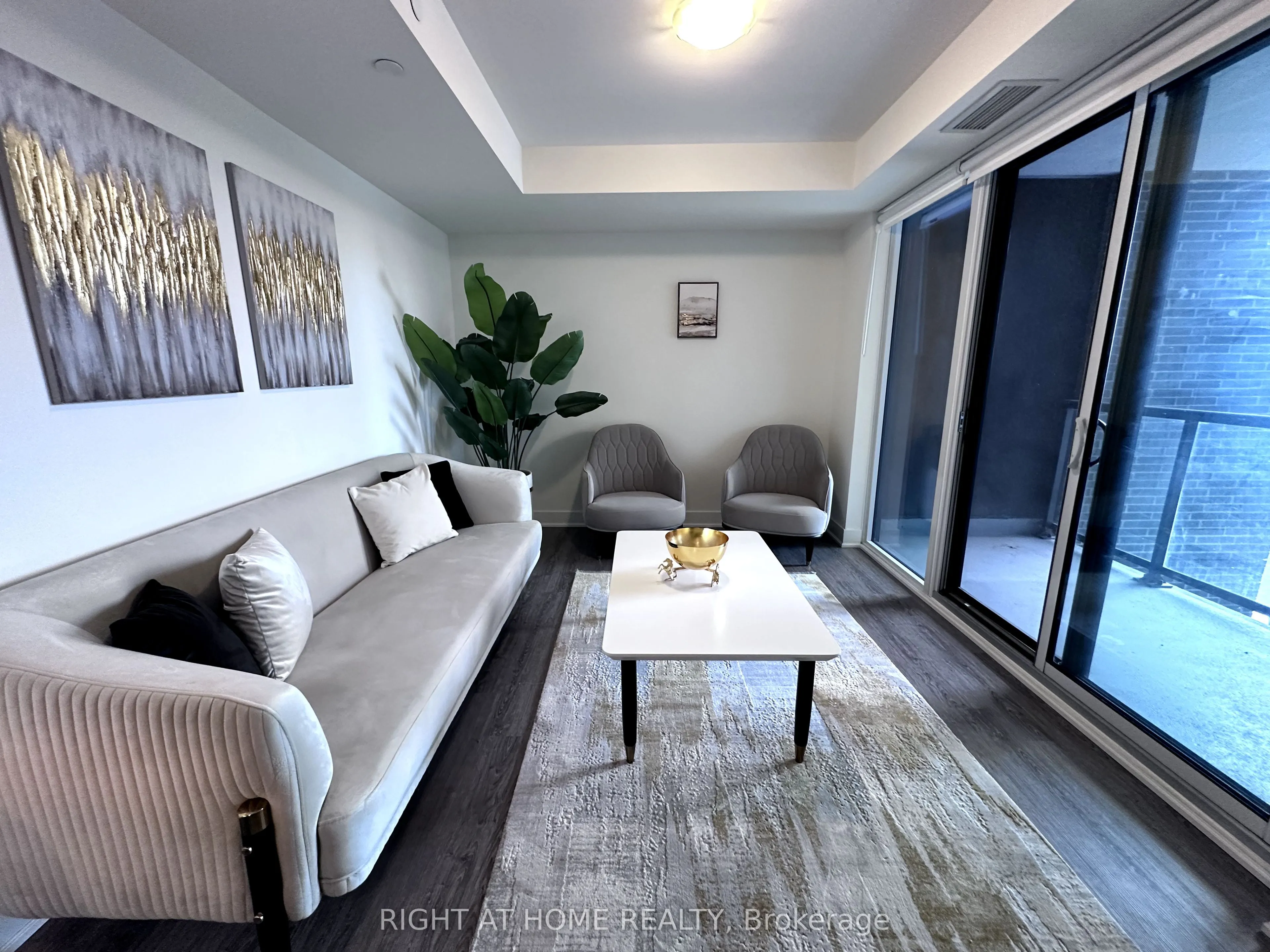 185 Deerfield Road, #422