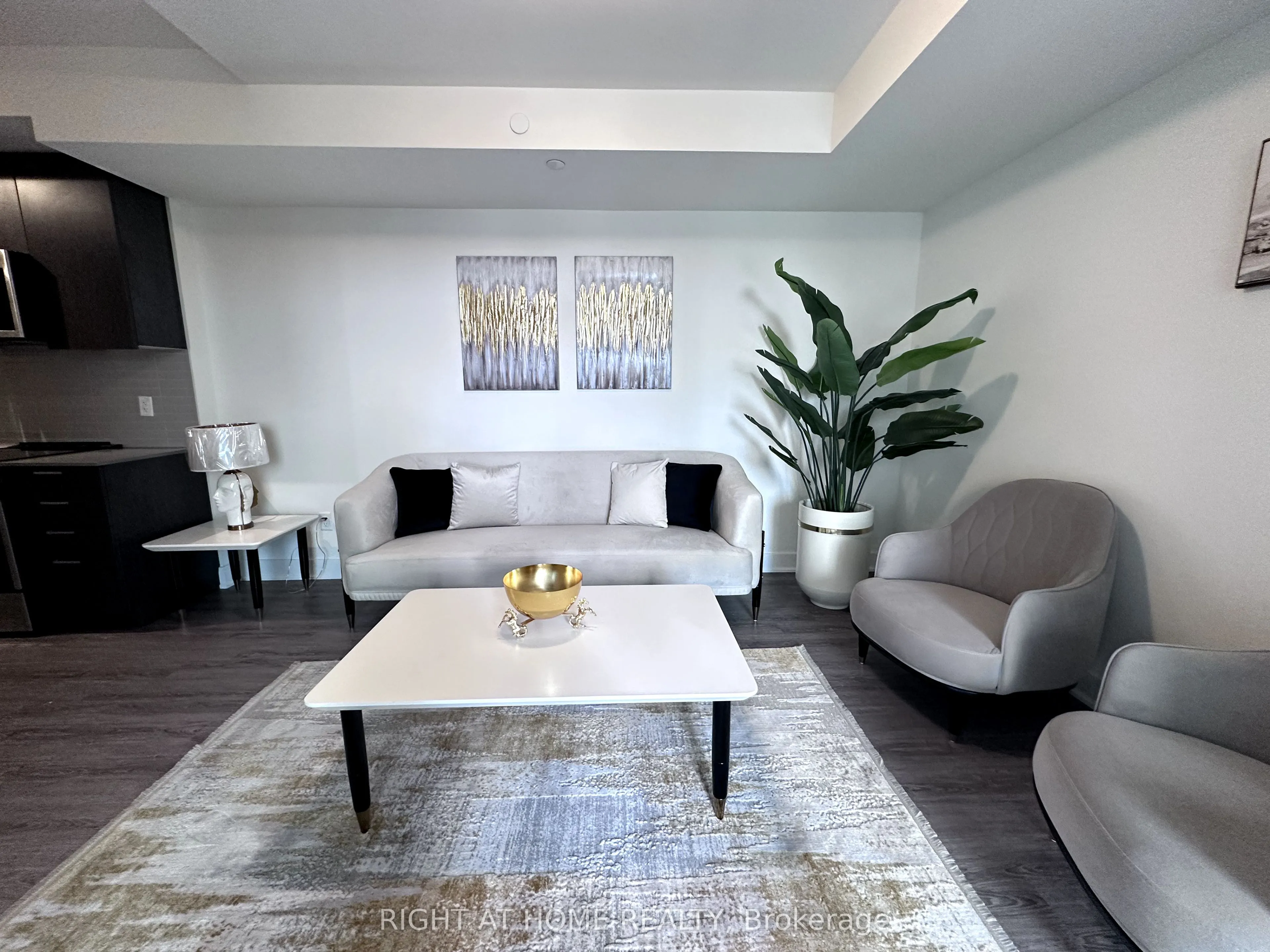 185 Deerfield Road, #422