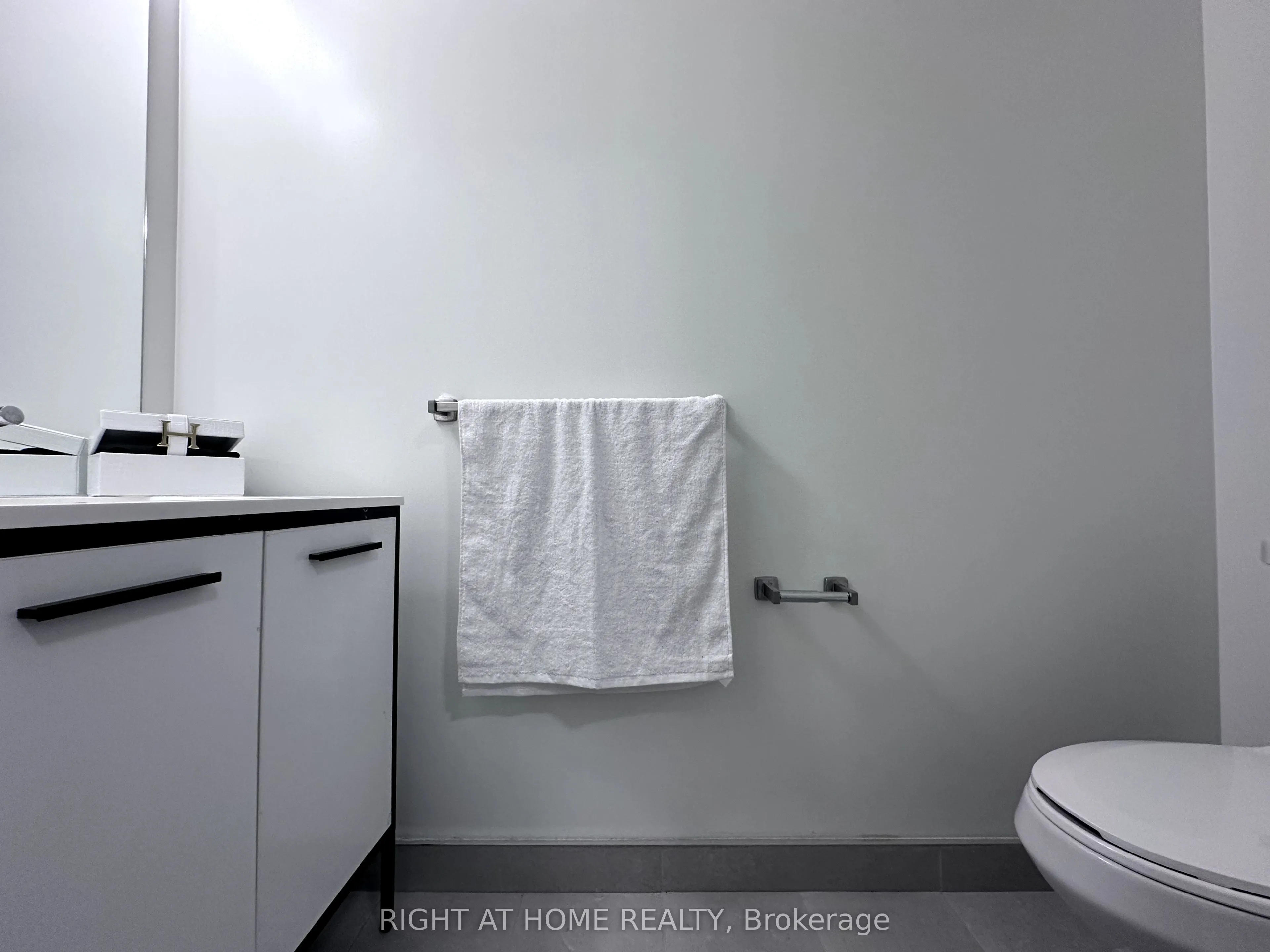 185 Deerfield Road, #422