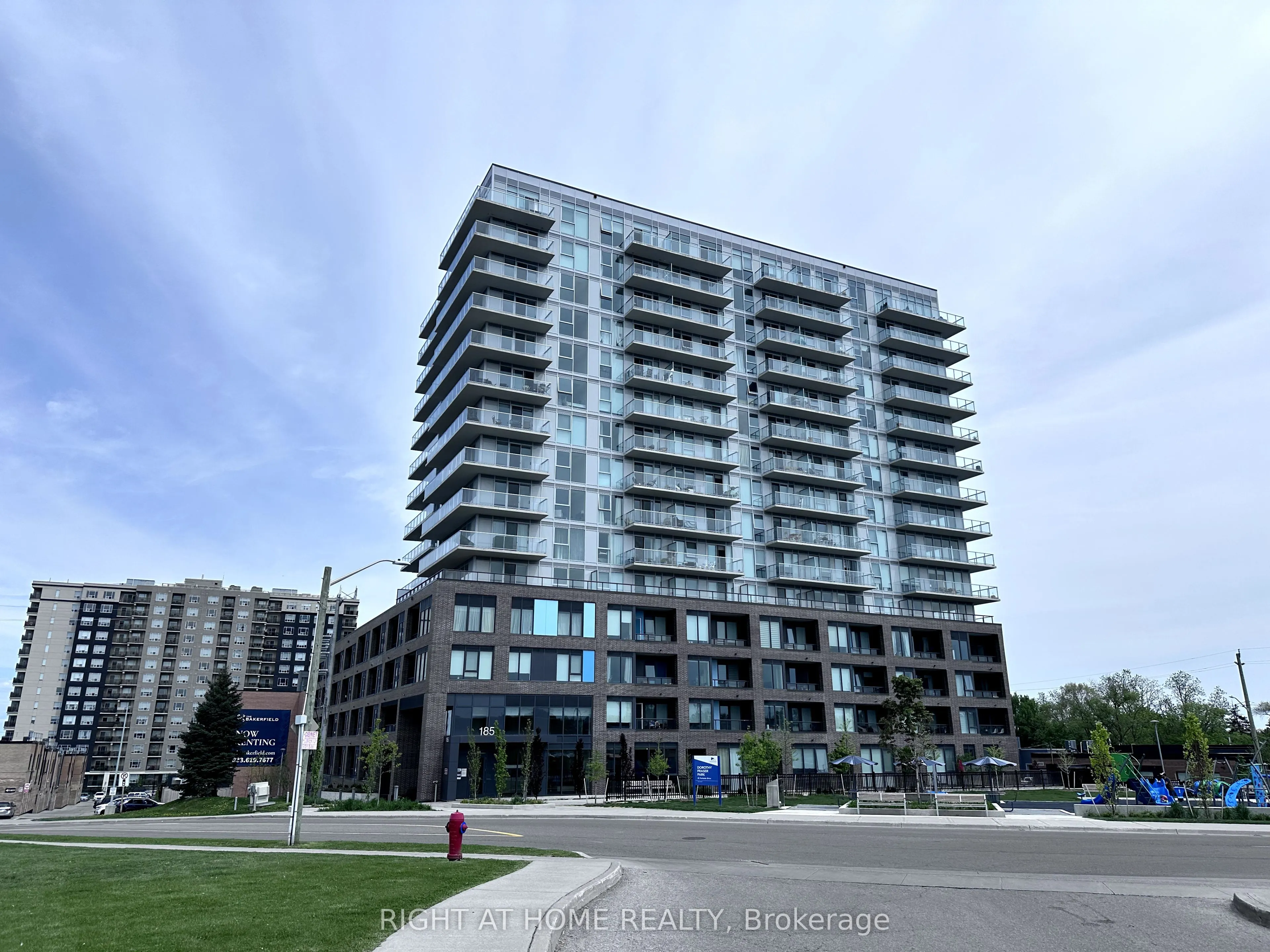 185 Deerfield Road, #422