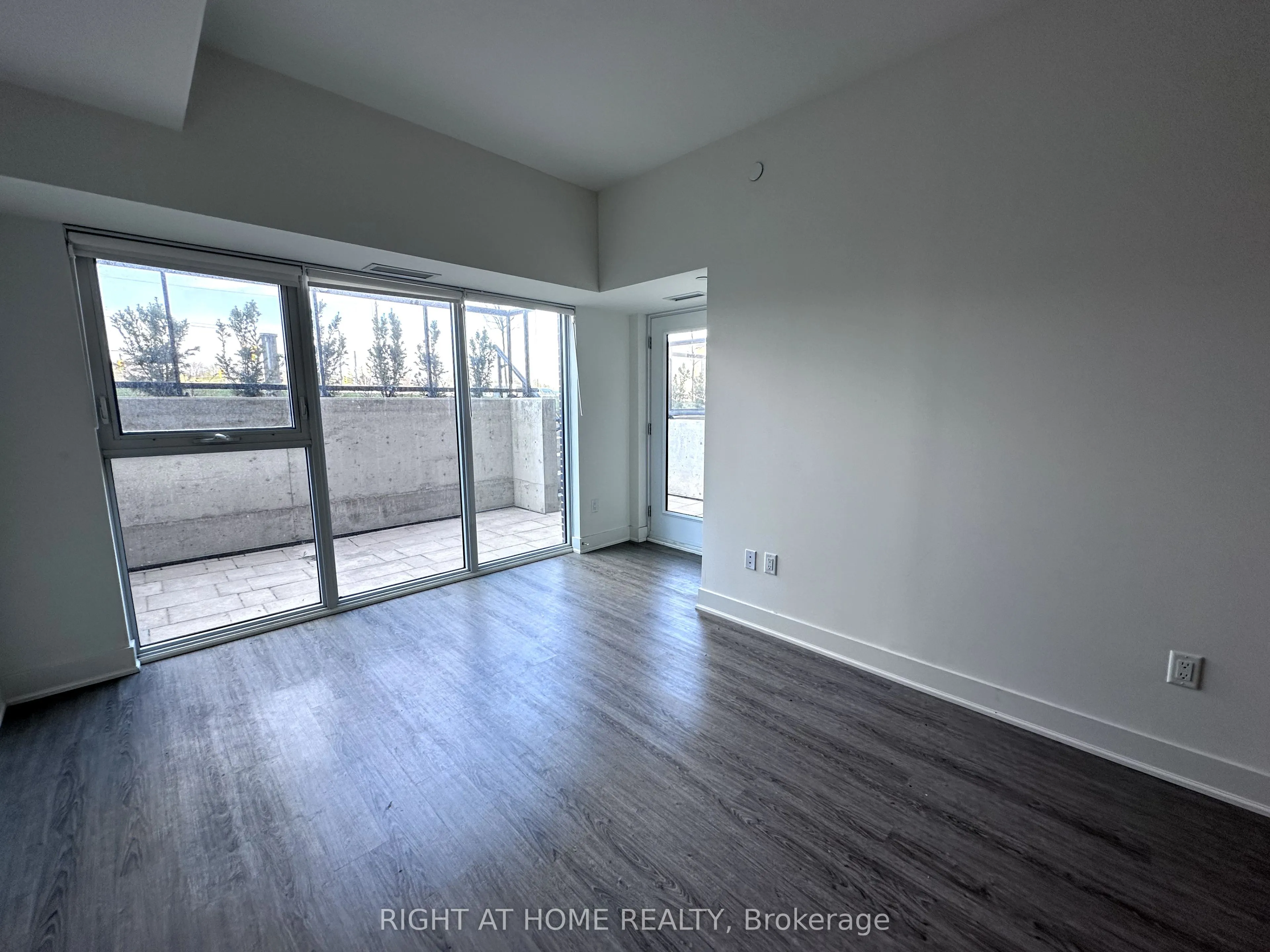 185 Deerfield Road, #015