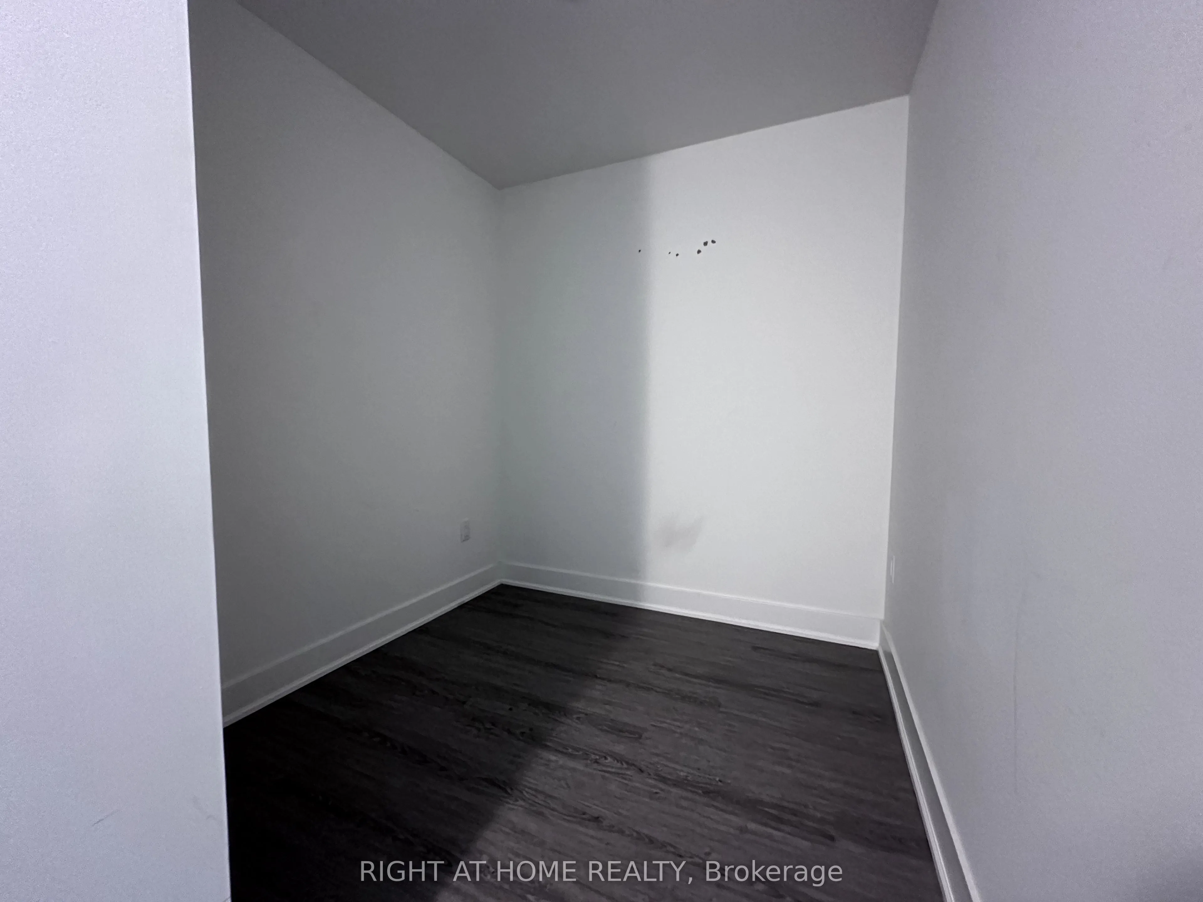 185 Deerfield Road, #015